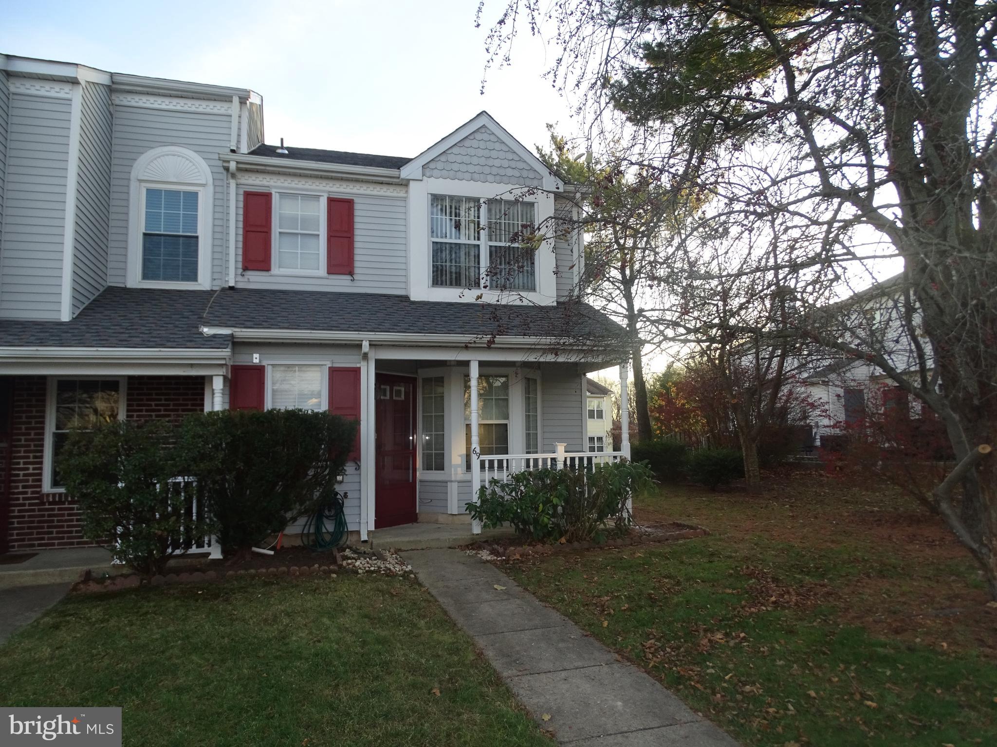 VILLAGE SHIRES - Residential Lease