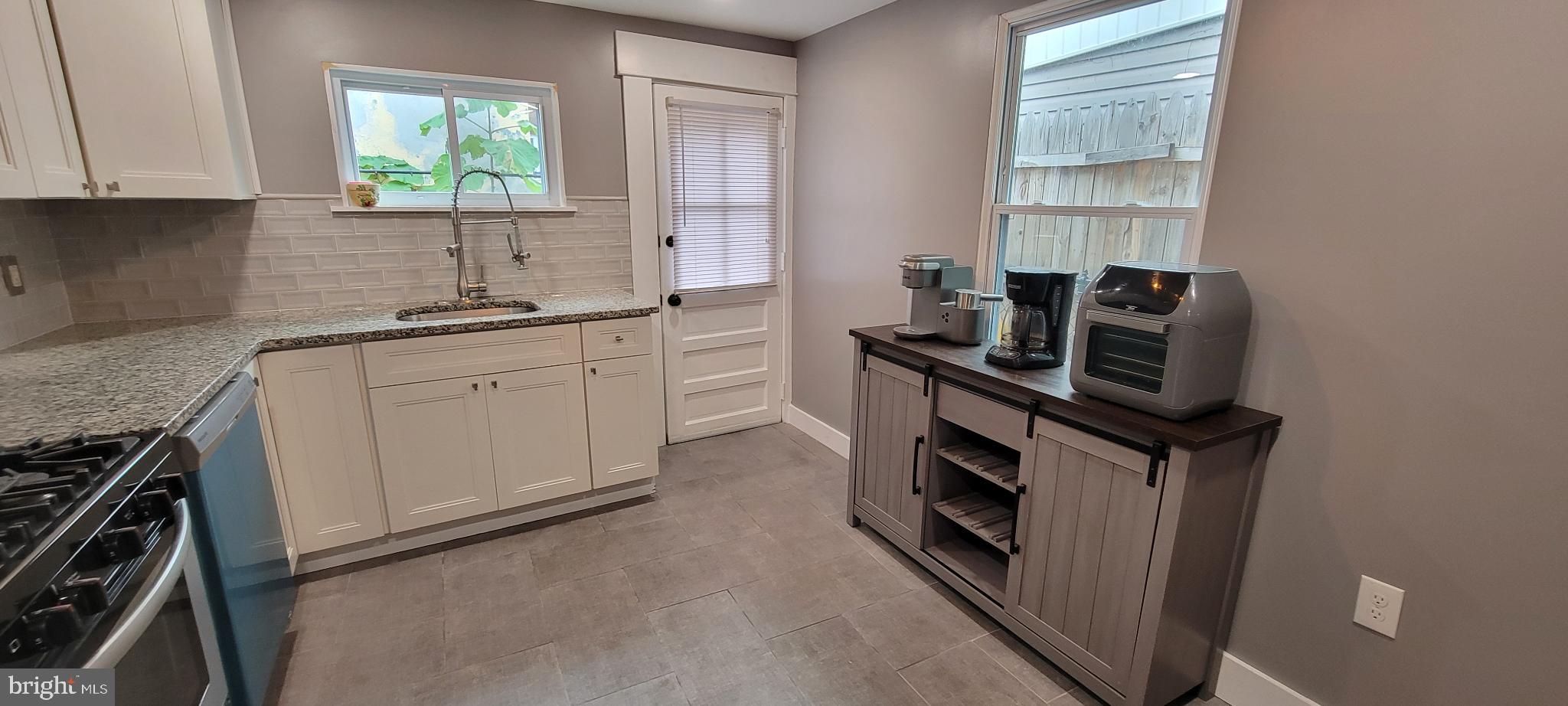 PORT RICHMOND - Residential