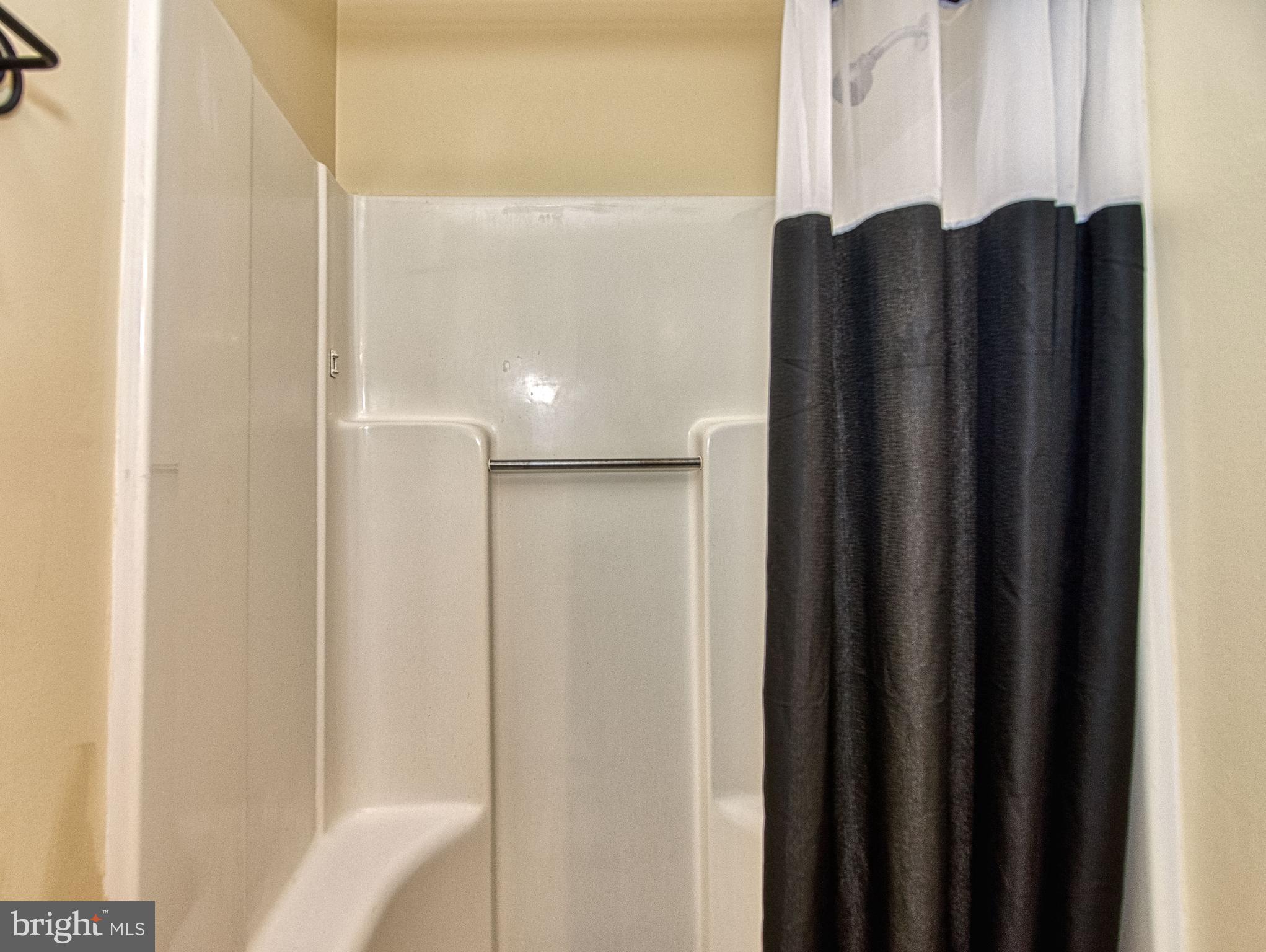 FRANKLIN GLEN - Residential Lease