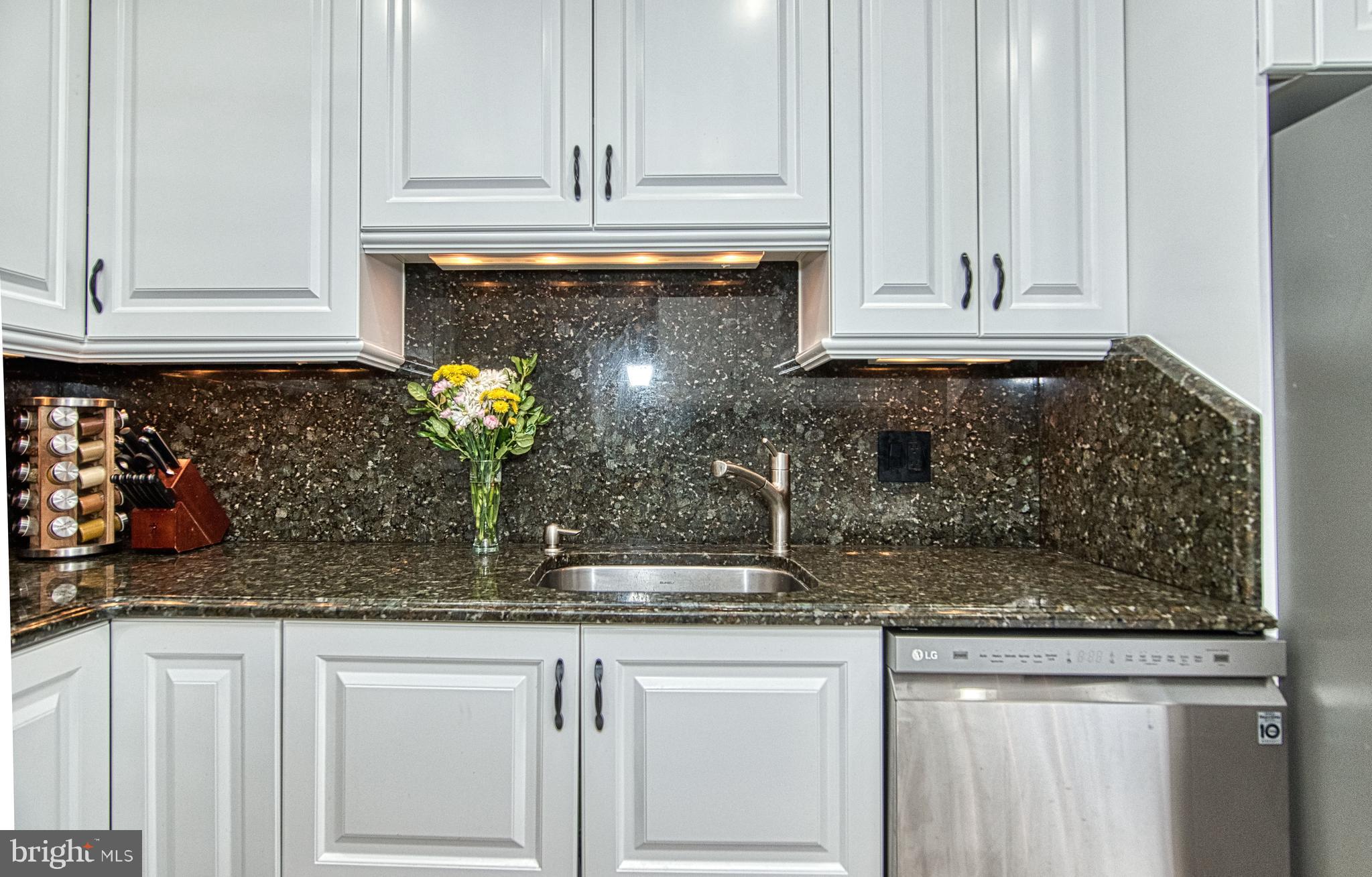 FRANKLIN GLEN - Residential Lease