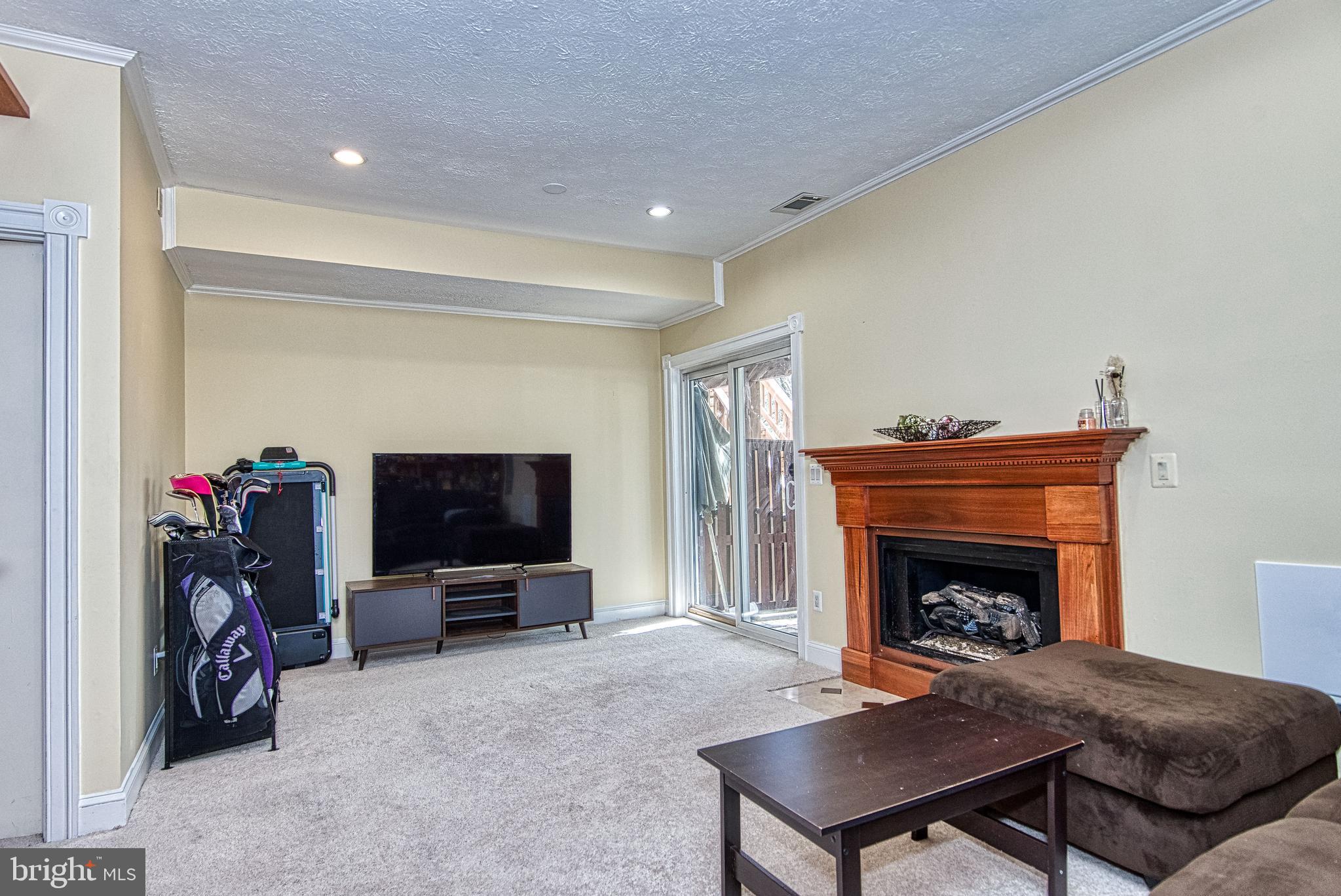 FRANKLIN GLEN - Residential Lease