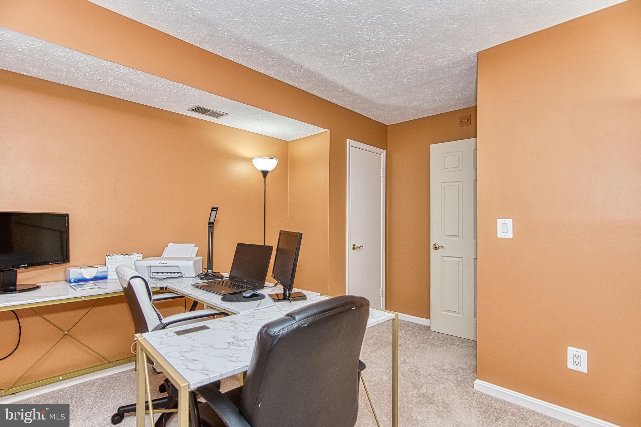 FRANKLIN GLEN - Residential Lease