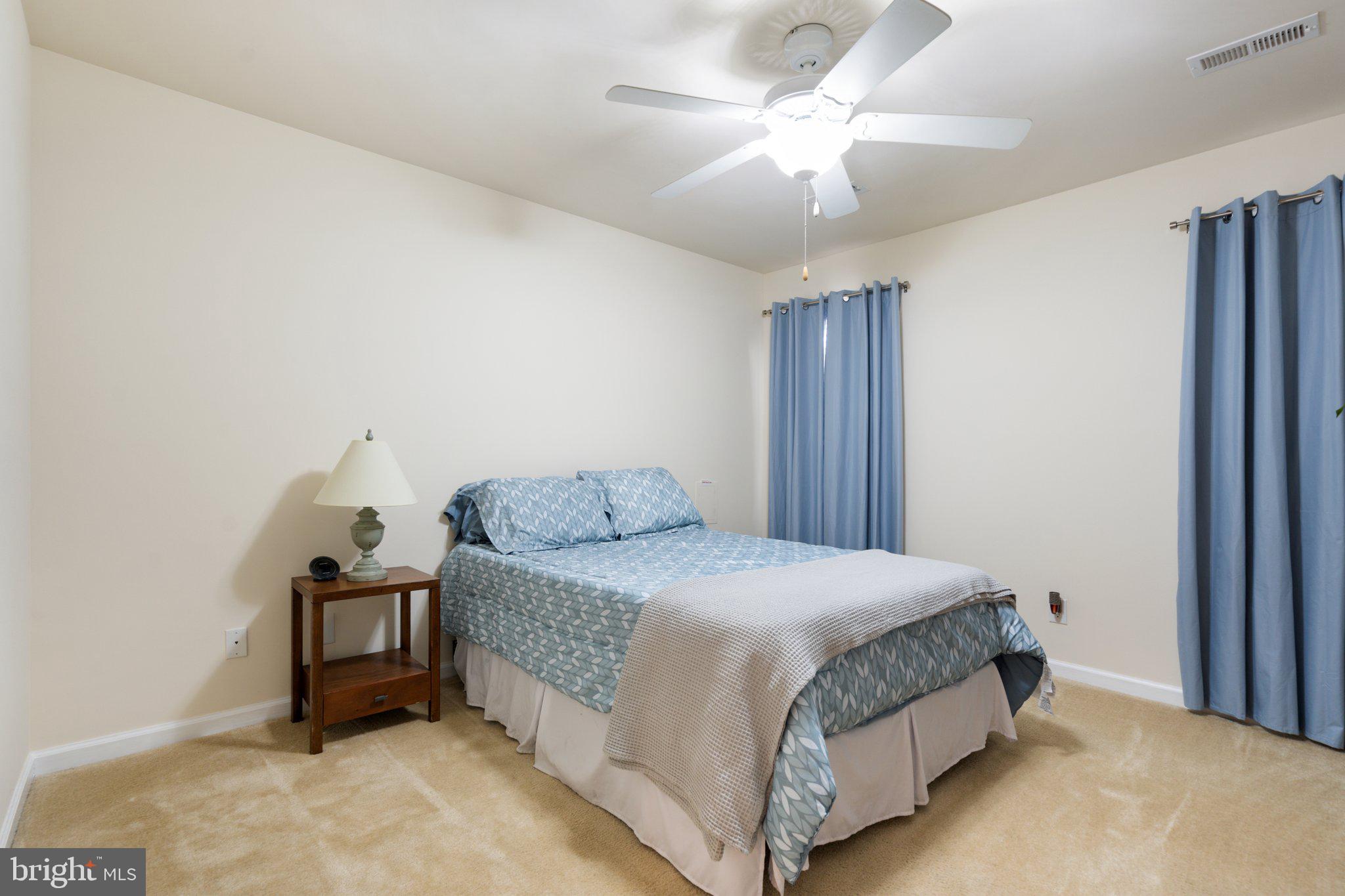 KINGS MANOR - Residential