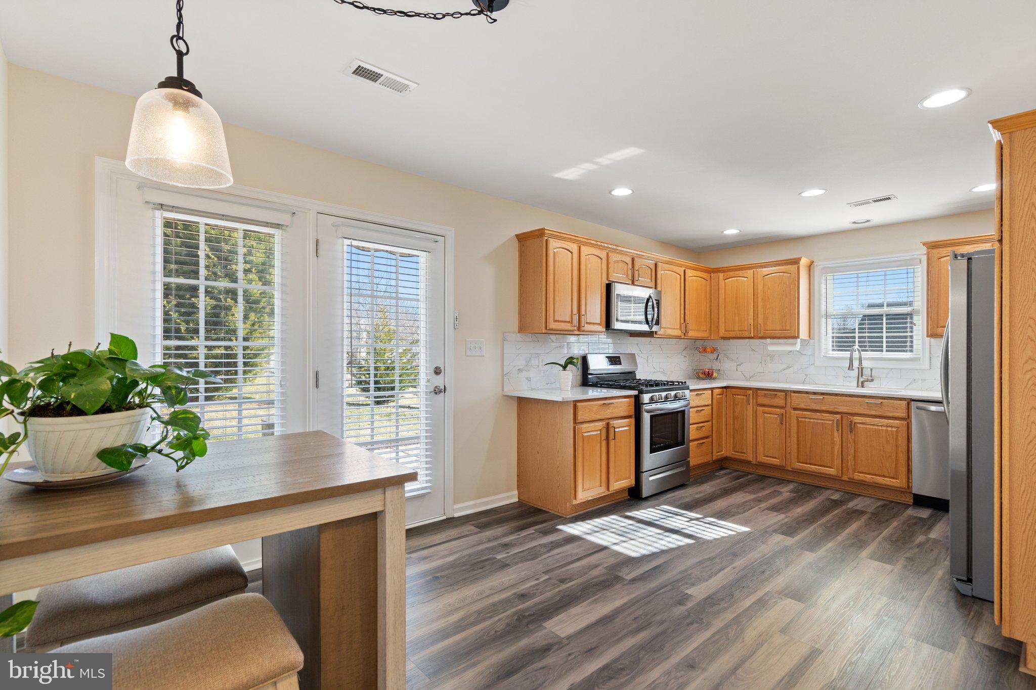 KINGS MANOR - Residential