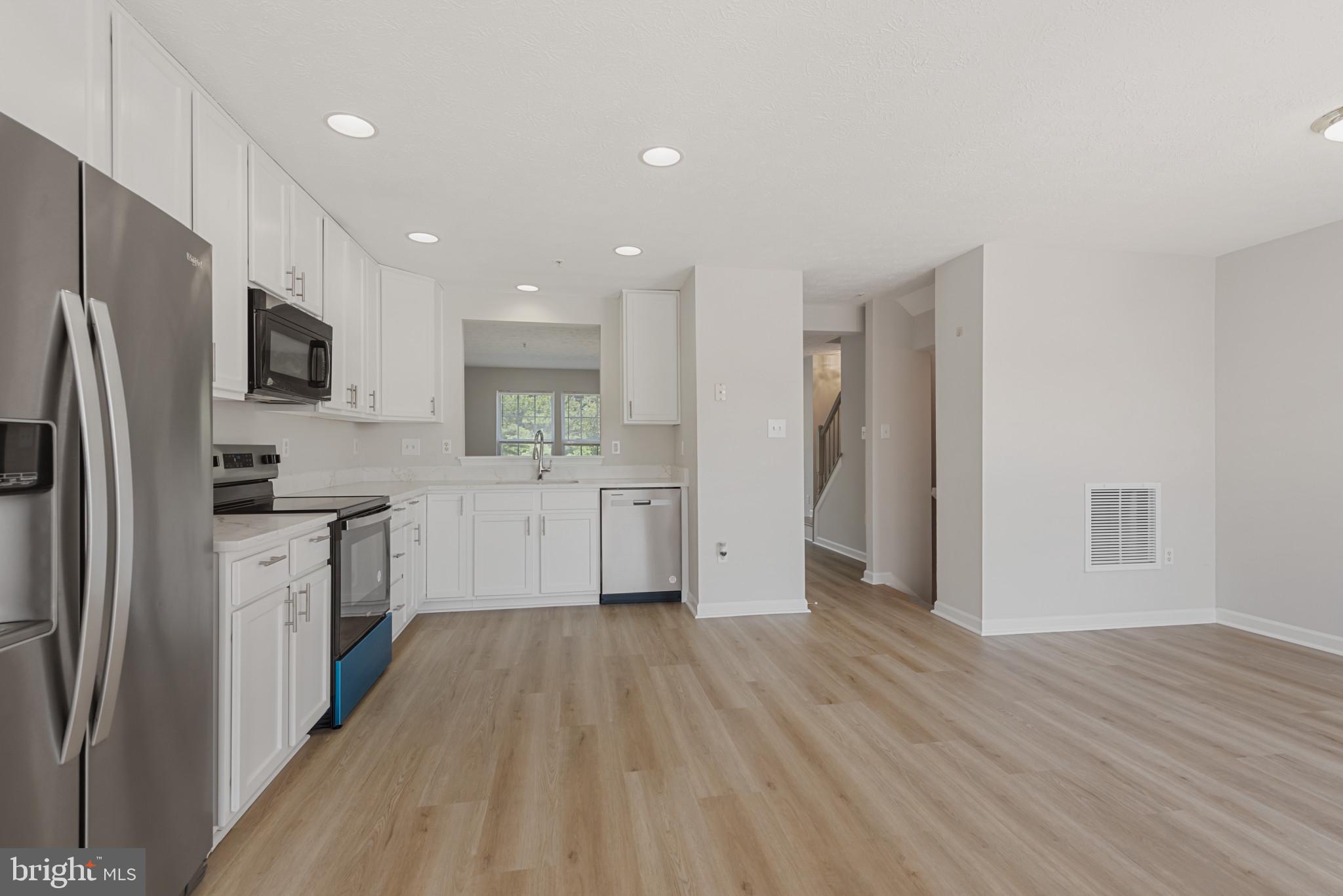 RIVERSIDE SOUTH - Residential