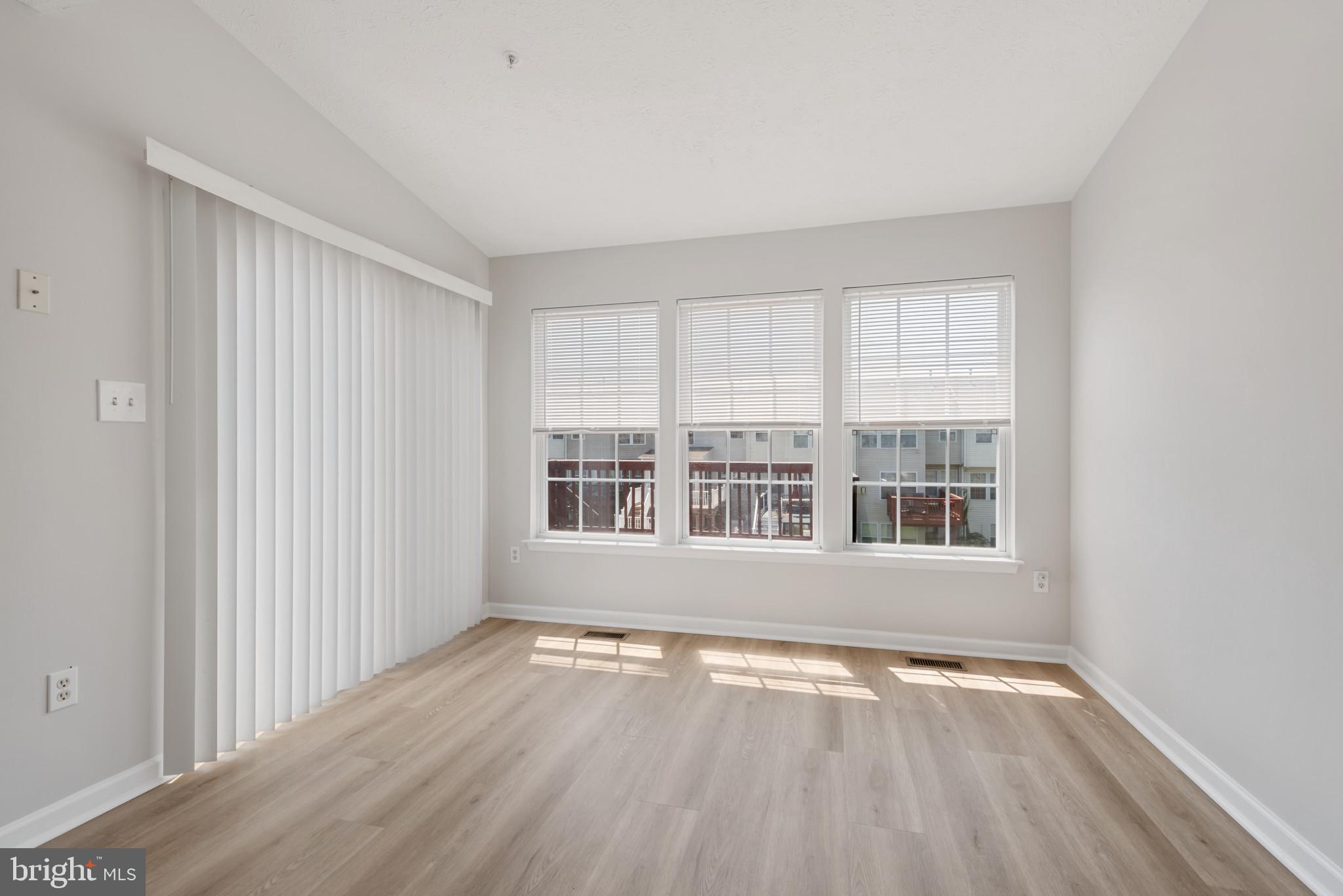 RIVERSIDE SOUTH - Residential