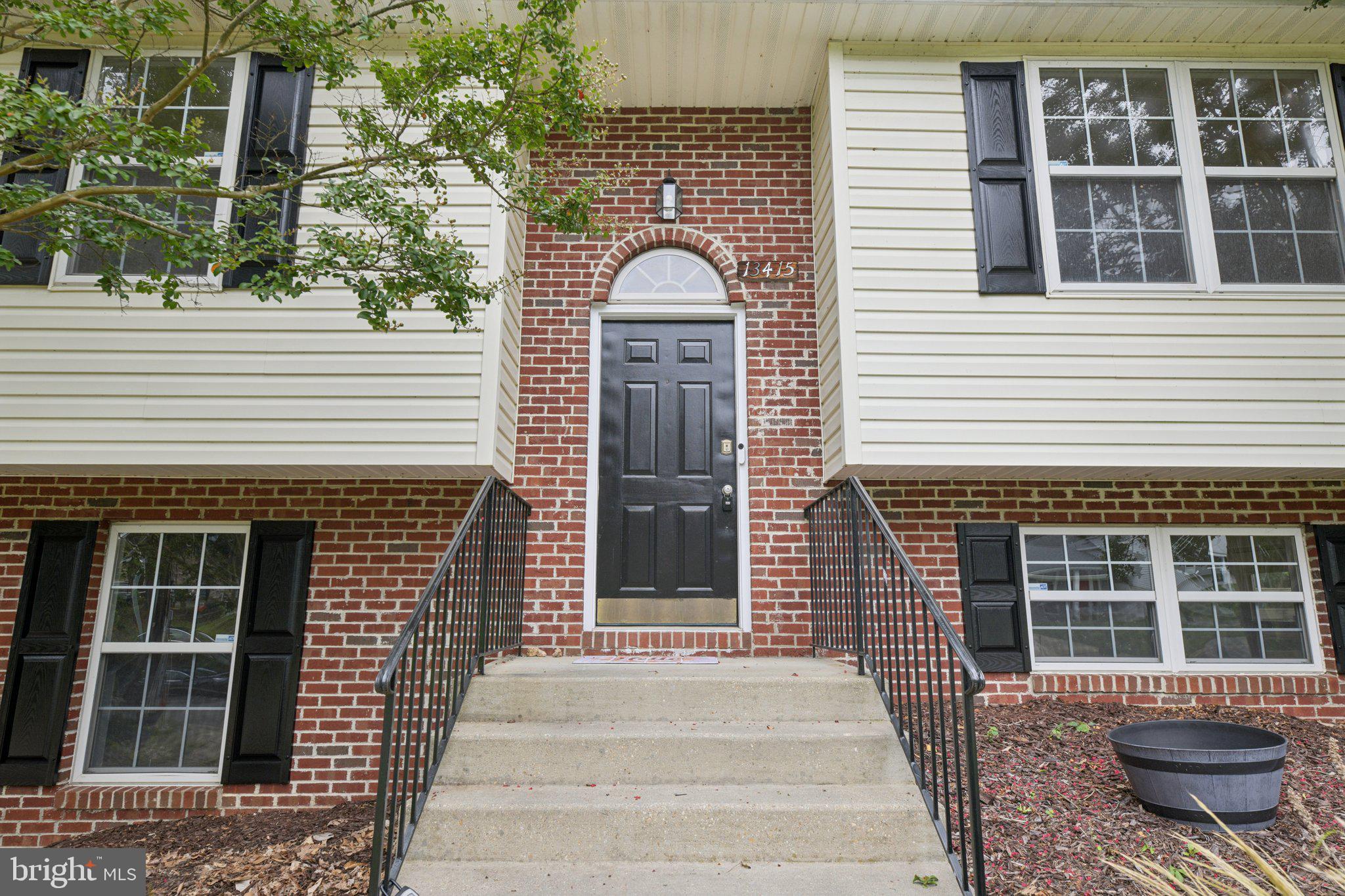 13415 QUEENS LANE