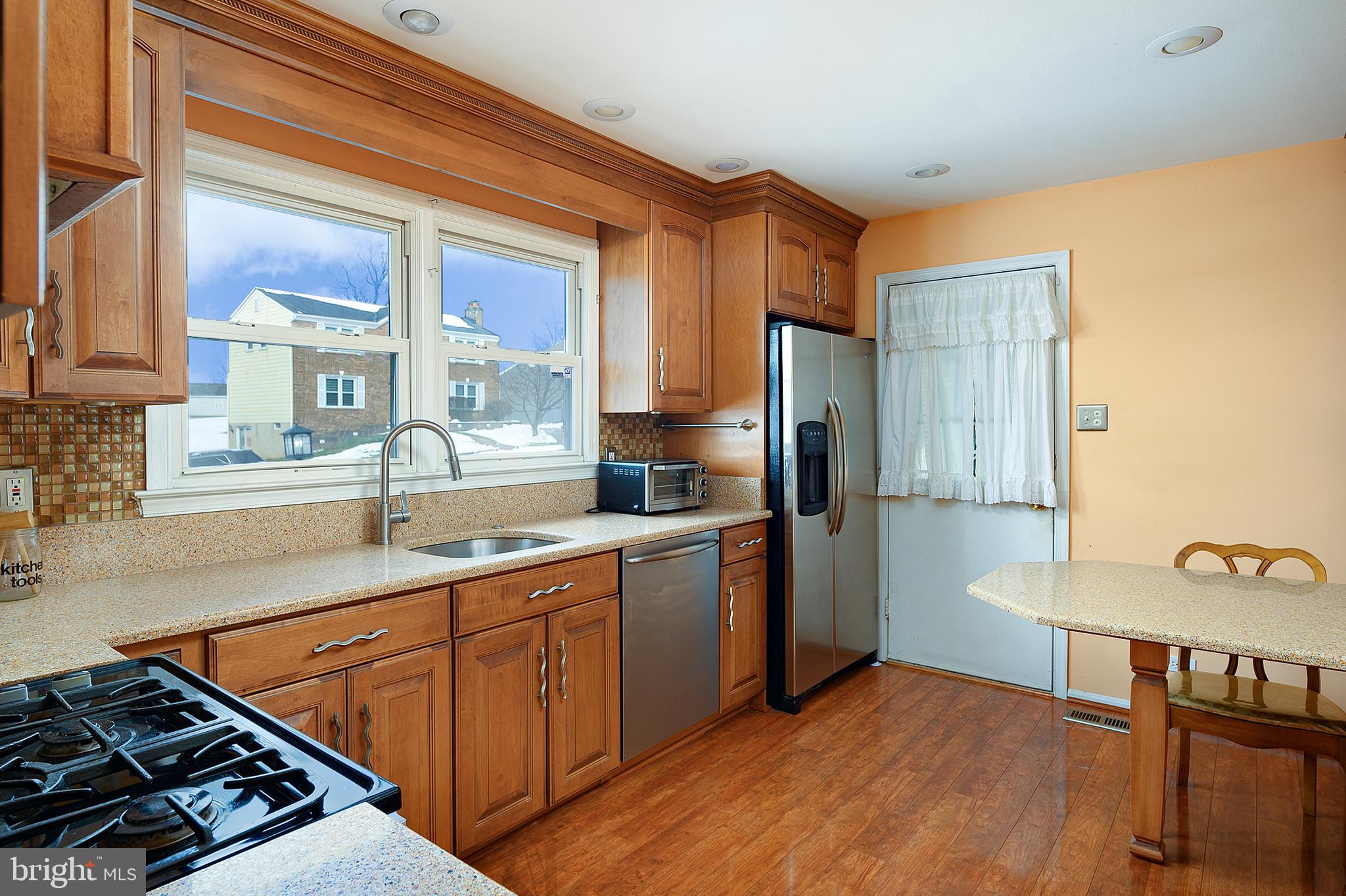 JOHNNYCAKE - Residential