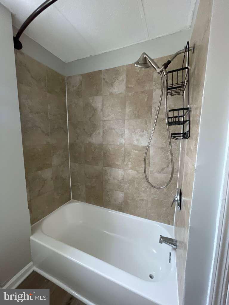 COLD SPRING NEWTOWN - Residential Lease