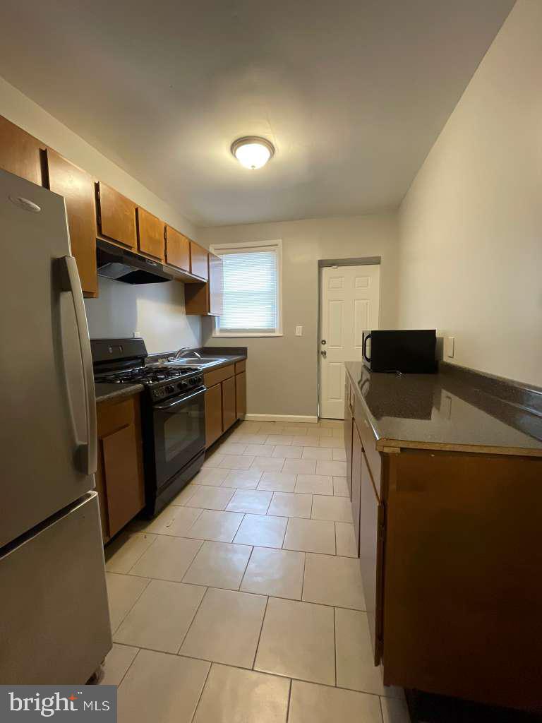 COLD SPRING NEWTOWN - Residential Lease