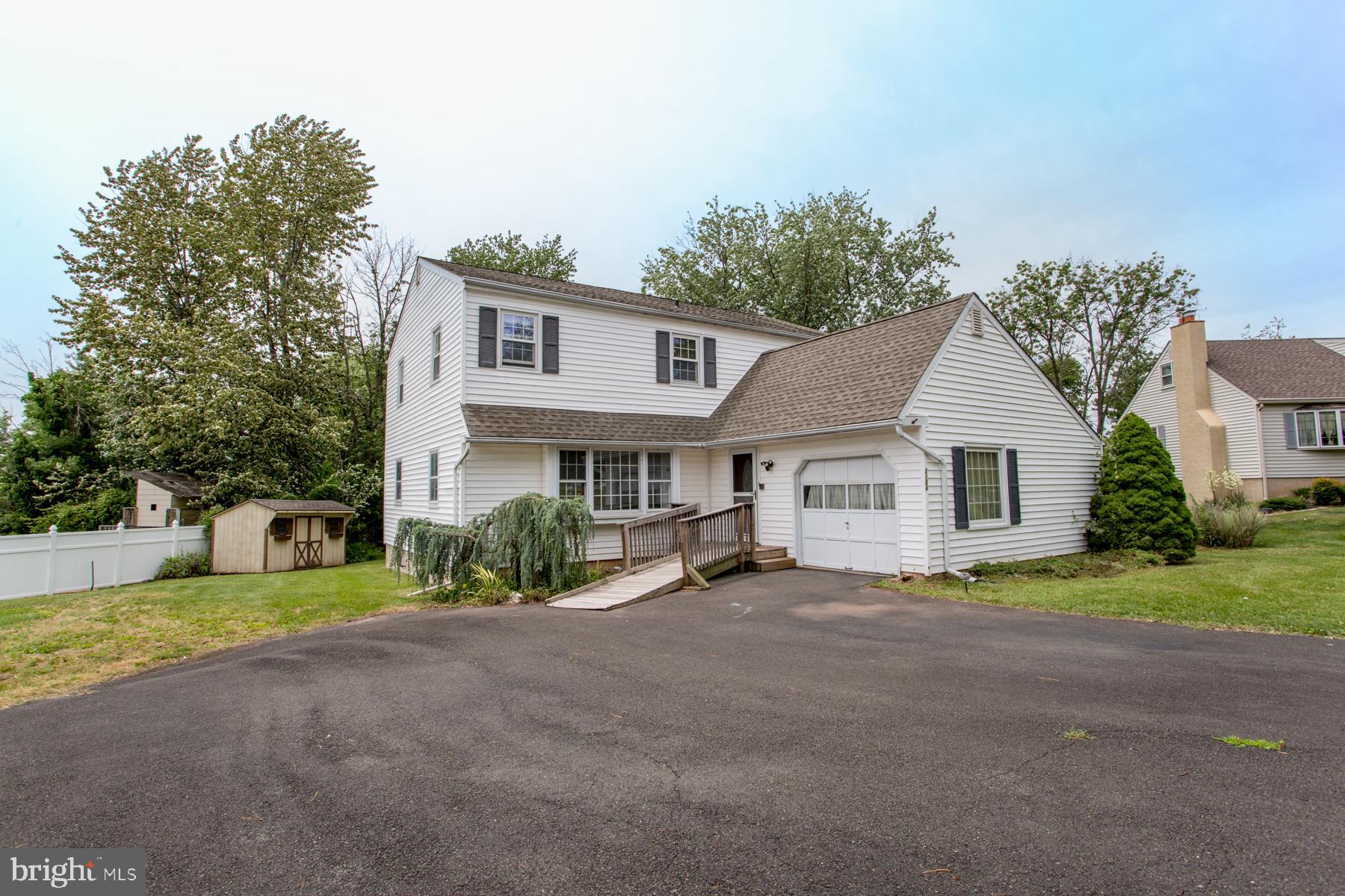 PALOMINO GLEN - Residential