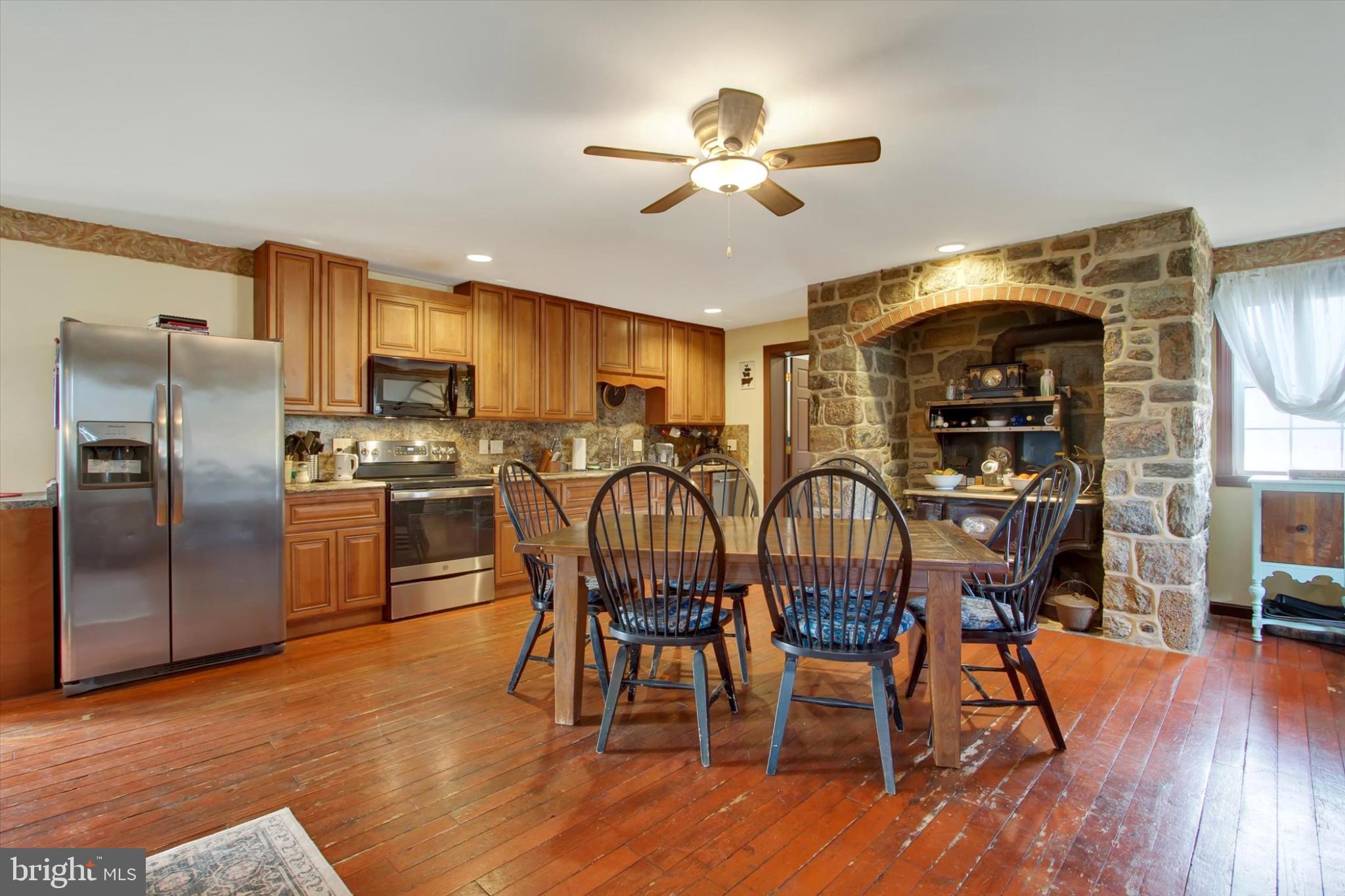 NEW CHESTER - Residential