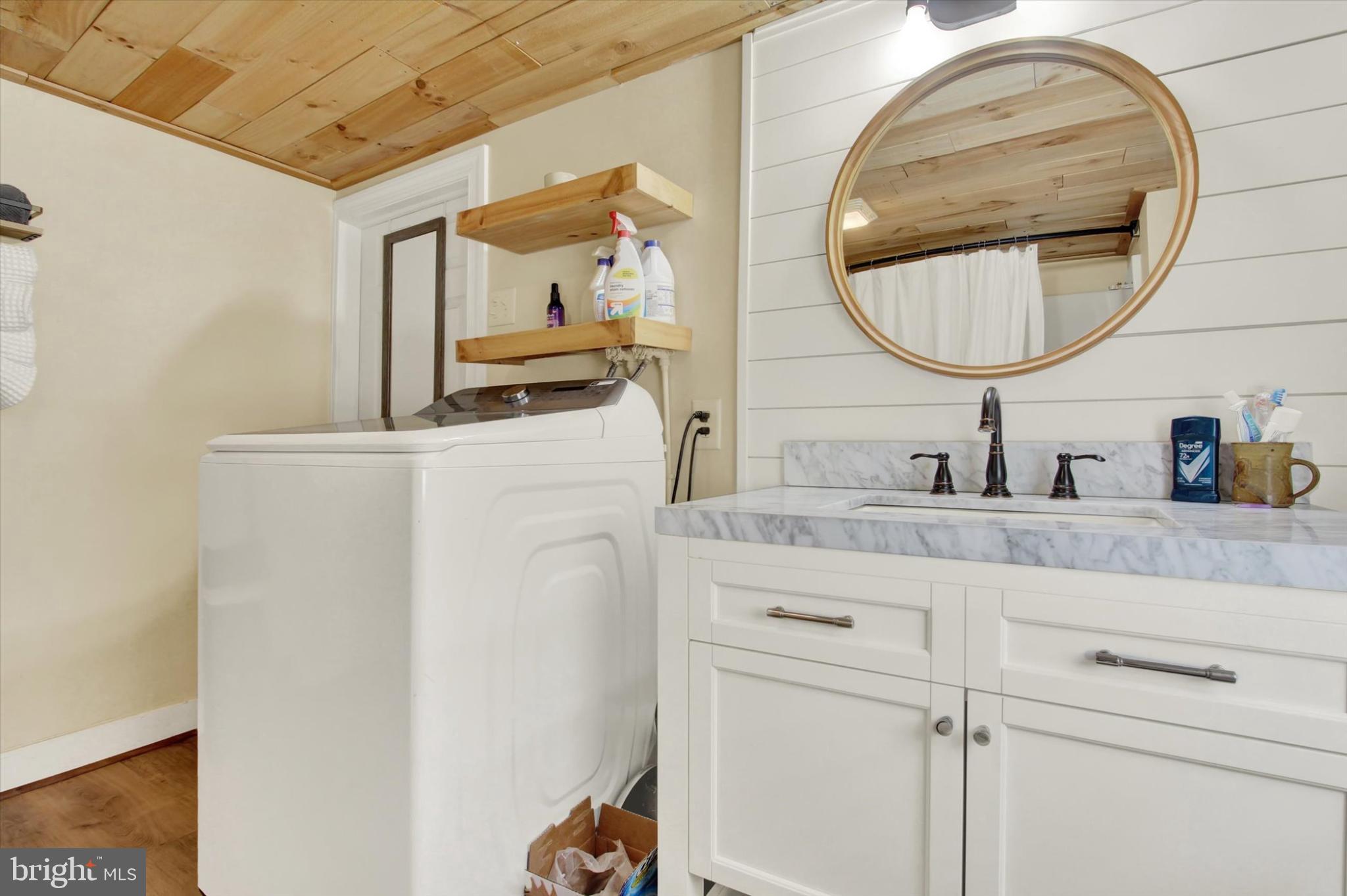 NEW CHESTER - Residential