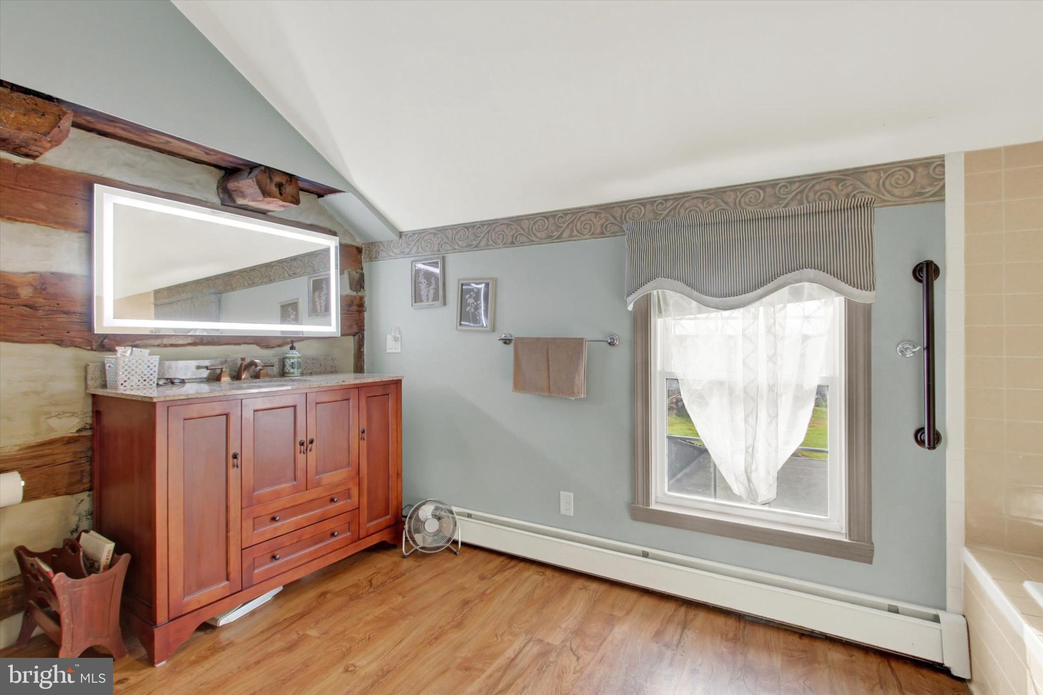 NEW CHESTER - Residential