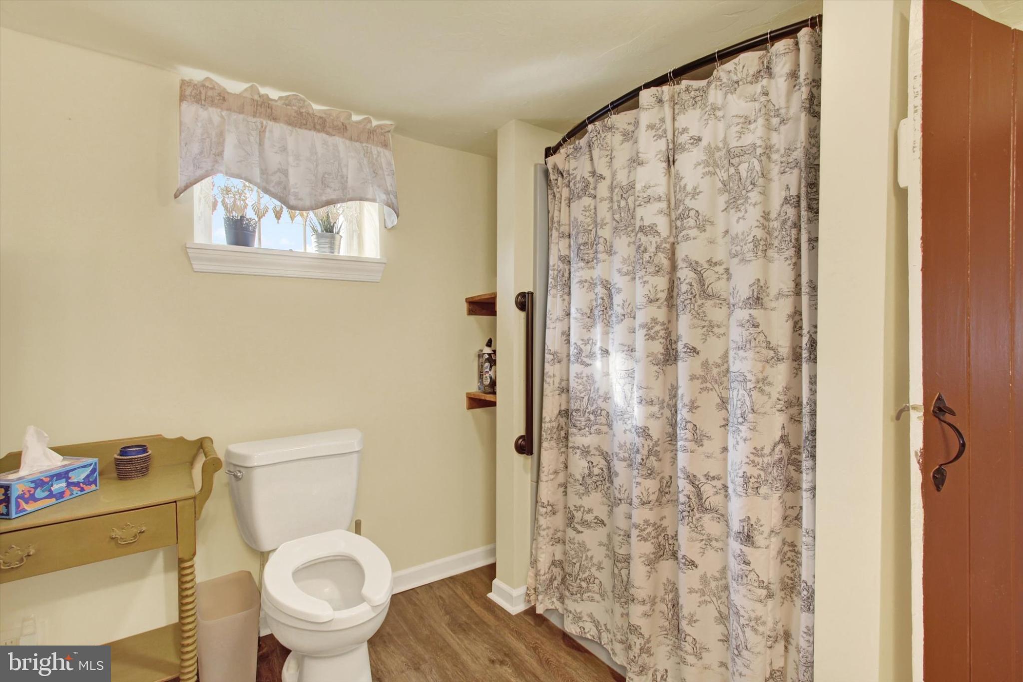 NEW CHESTER - Residential