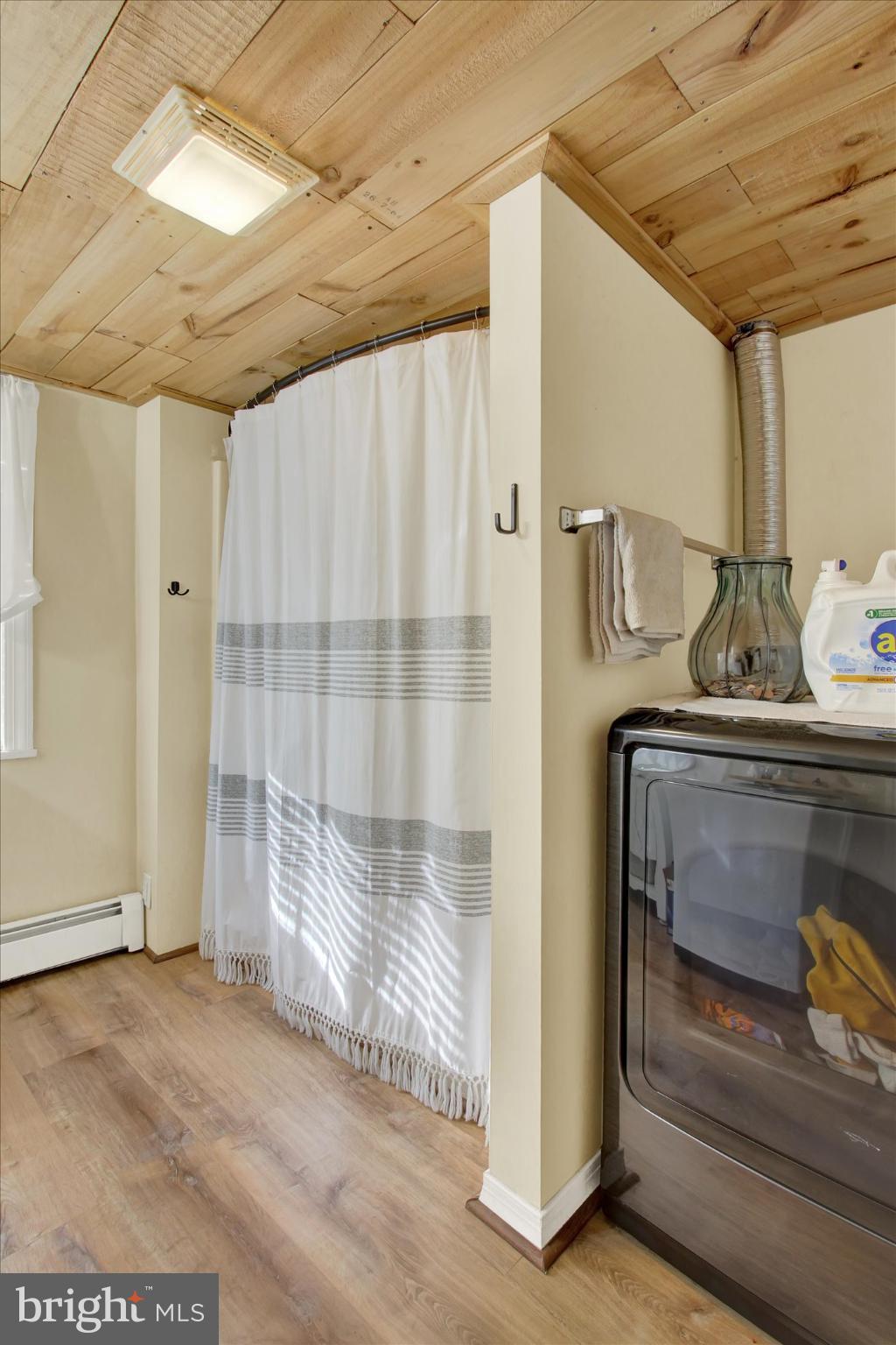 NEW CHESTER - Residential