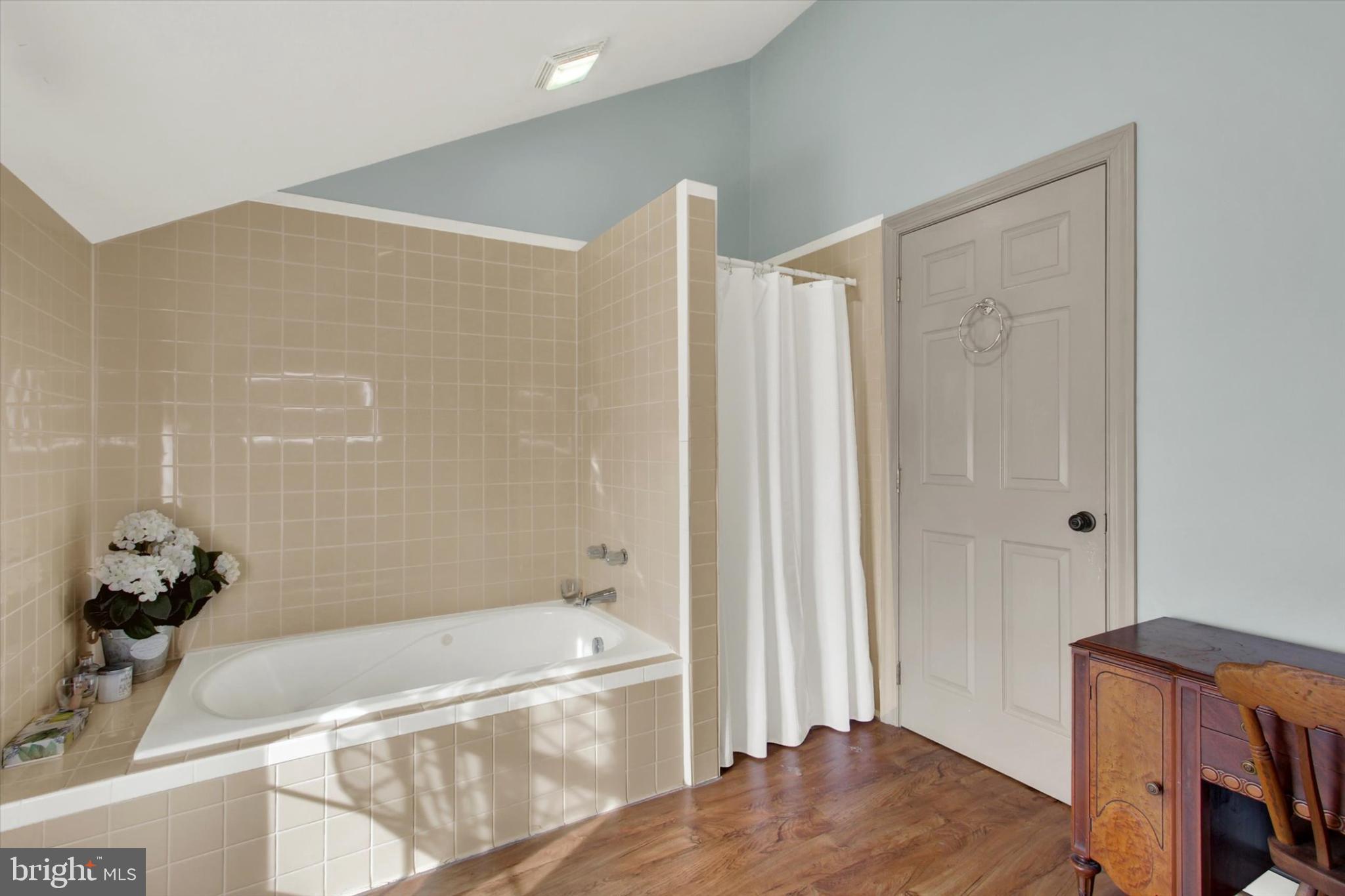 NEW CHESTER - Residential