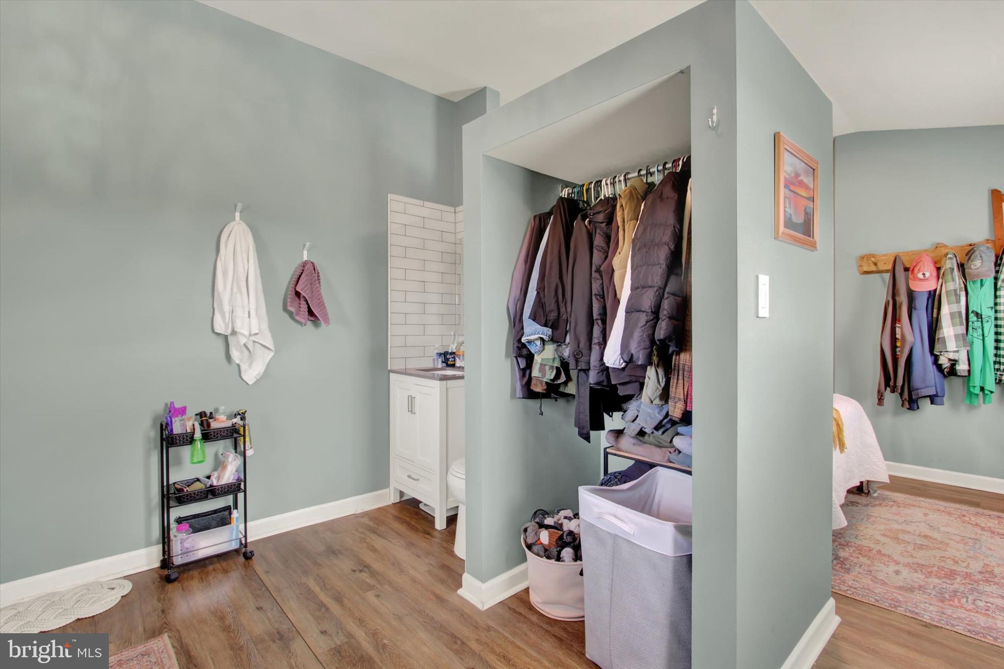 NEW CHESTER - Residential