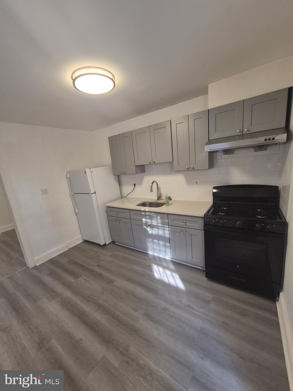 Spacious newly renovated 3Bd/1Ba home located in the Frankford area with beautiful hardwood flooring throughout the unit! Large Living room, bathroom, and great bedrooms. The bedrooms are spacious. The bathroom is nice as well. Just minutes from the Roosevelt Blvd, Center City, I-95. Public transportation is easily accessible Routes 3, 5, 59 and Market-Frankford Line. To set up a tour contact me