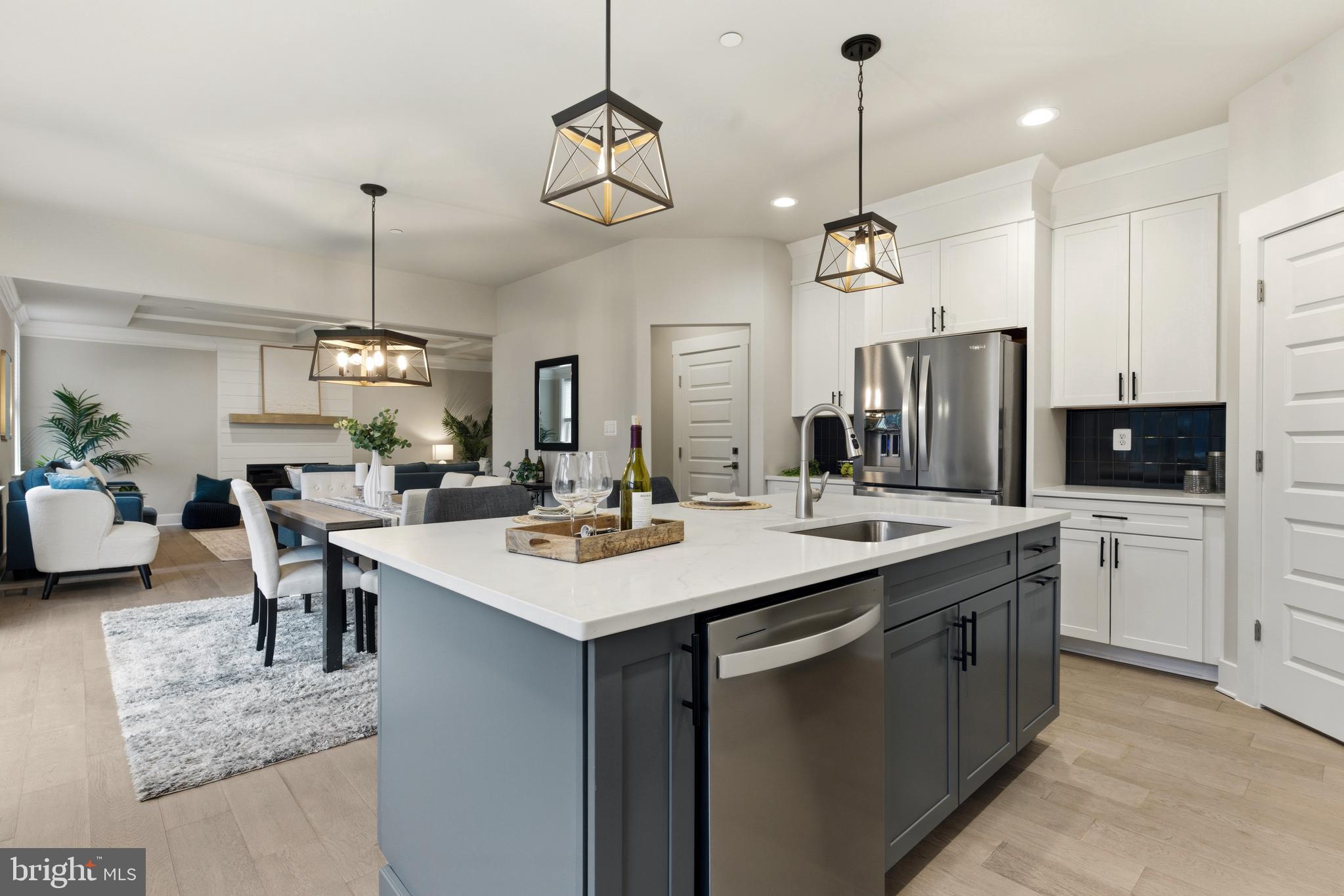 WATERS EDGE - Residential