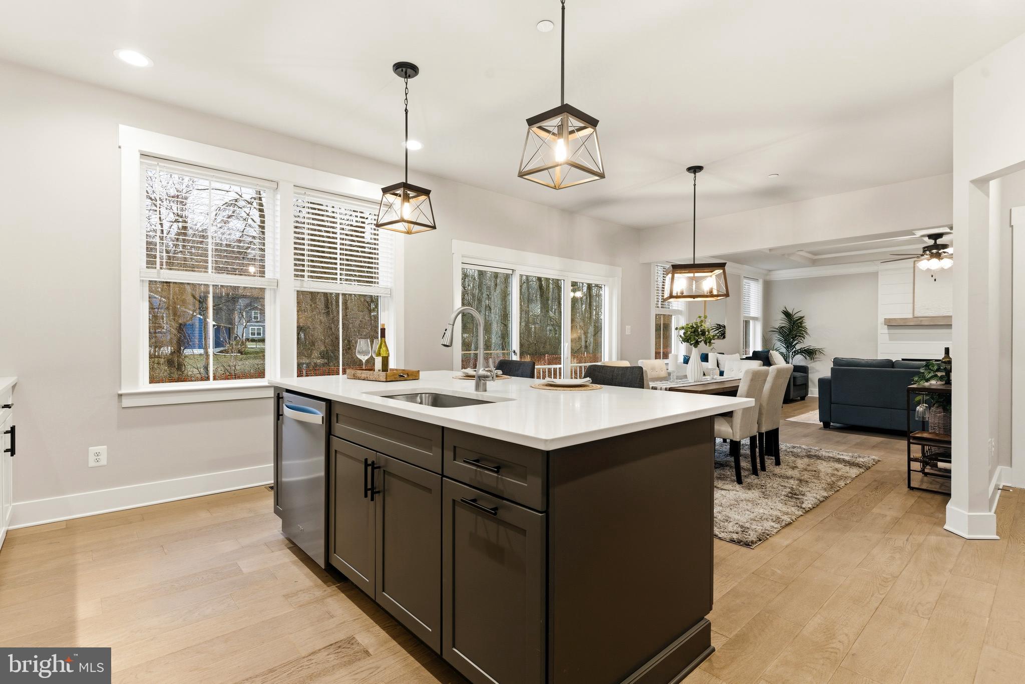 WATERS EDGE - Residential