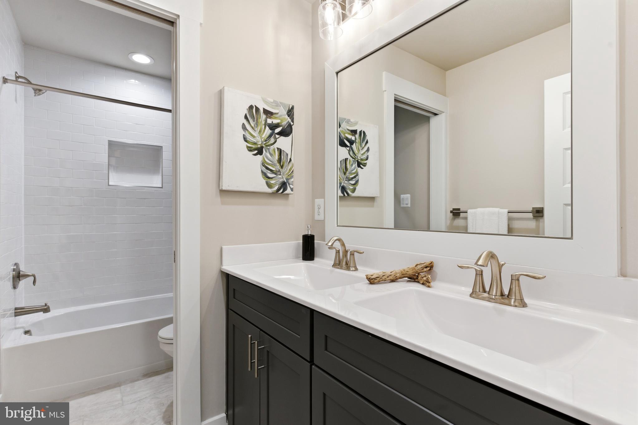 WATERS EDGE - Residential