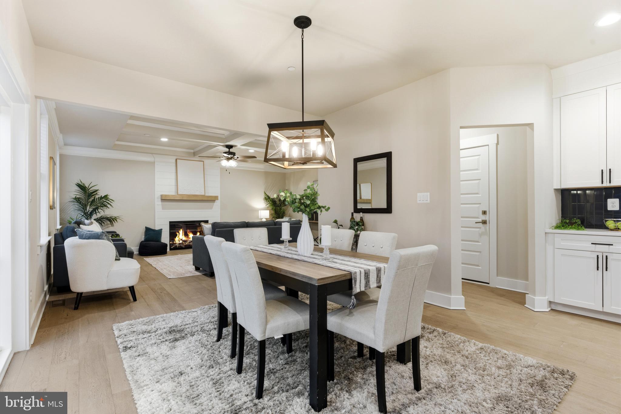 WATERS EDGE - Residential