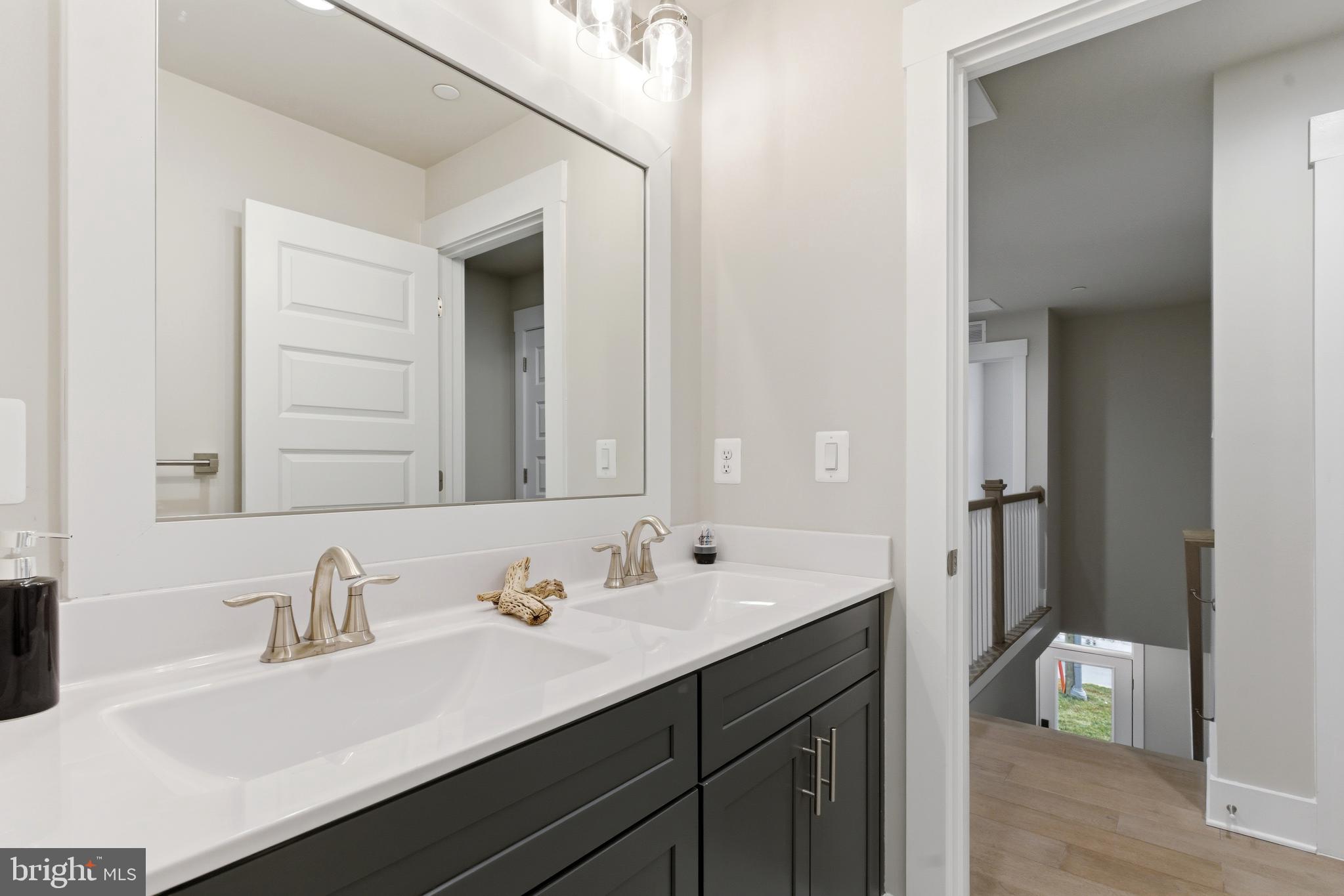 WATERS EDGE - Residential