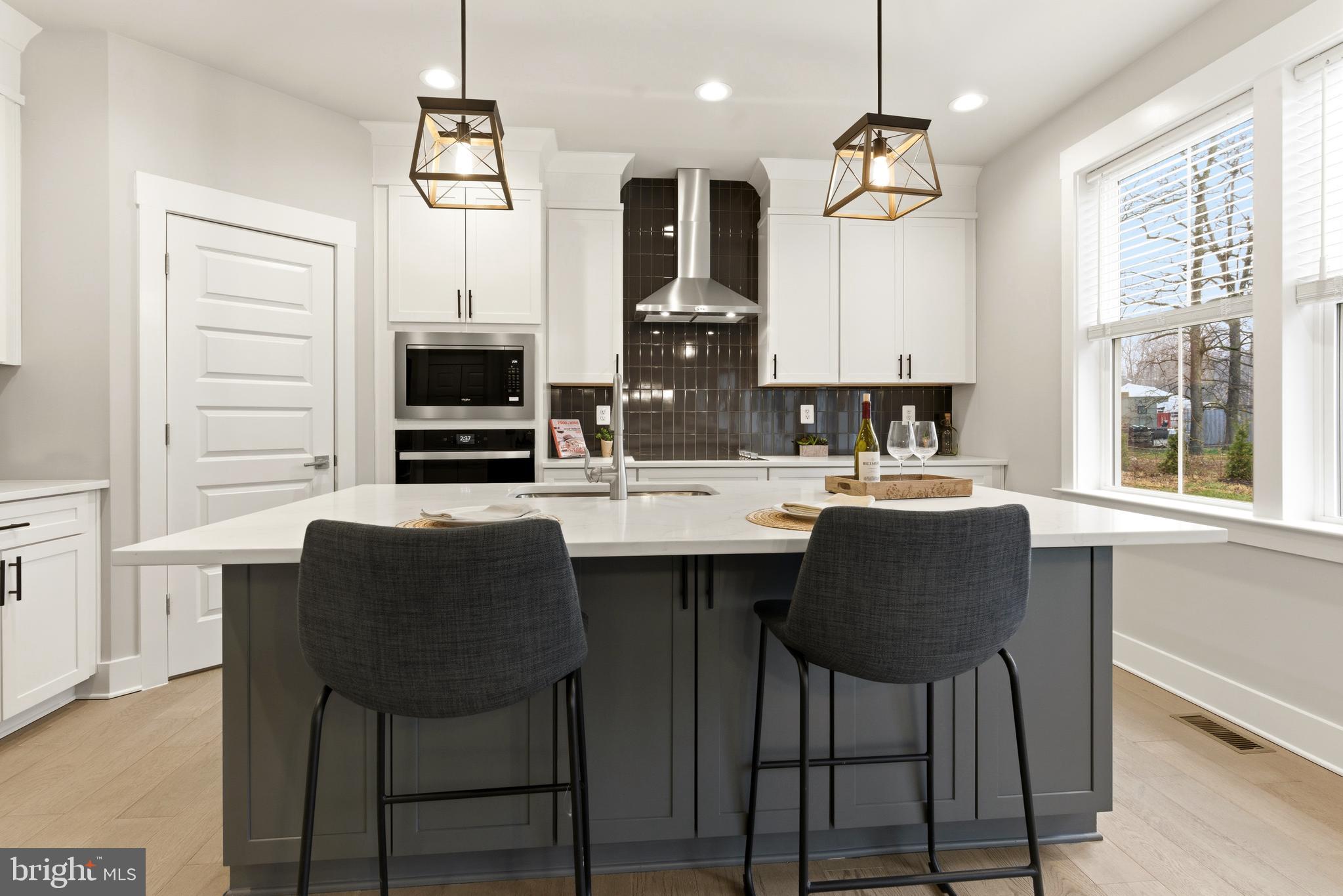 WATERS EDGE - Residential