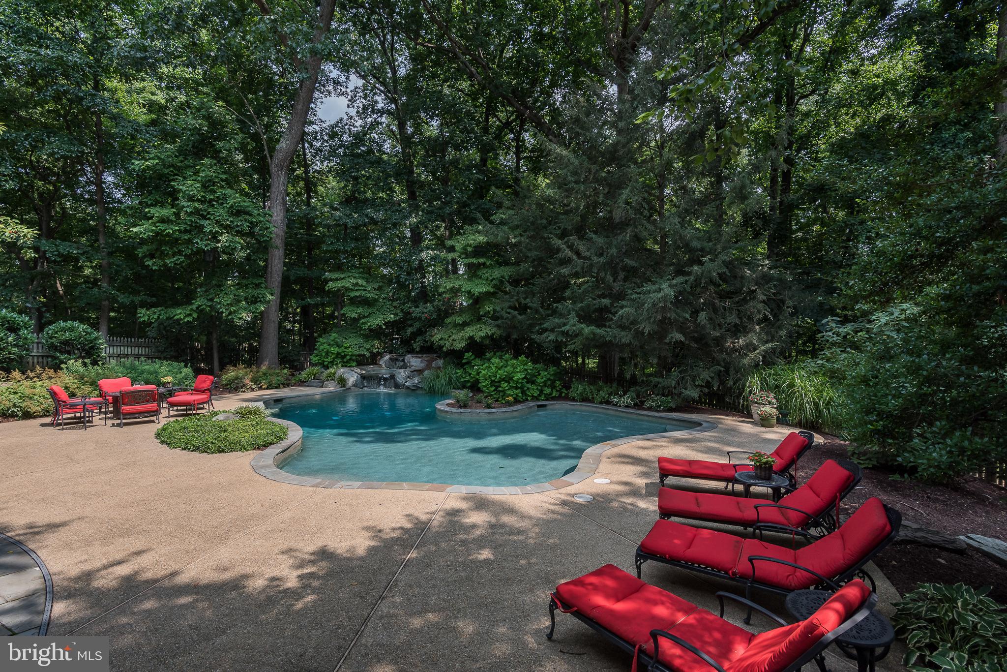 POTOMAC CHASE - Residential