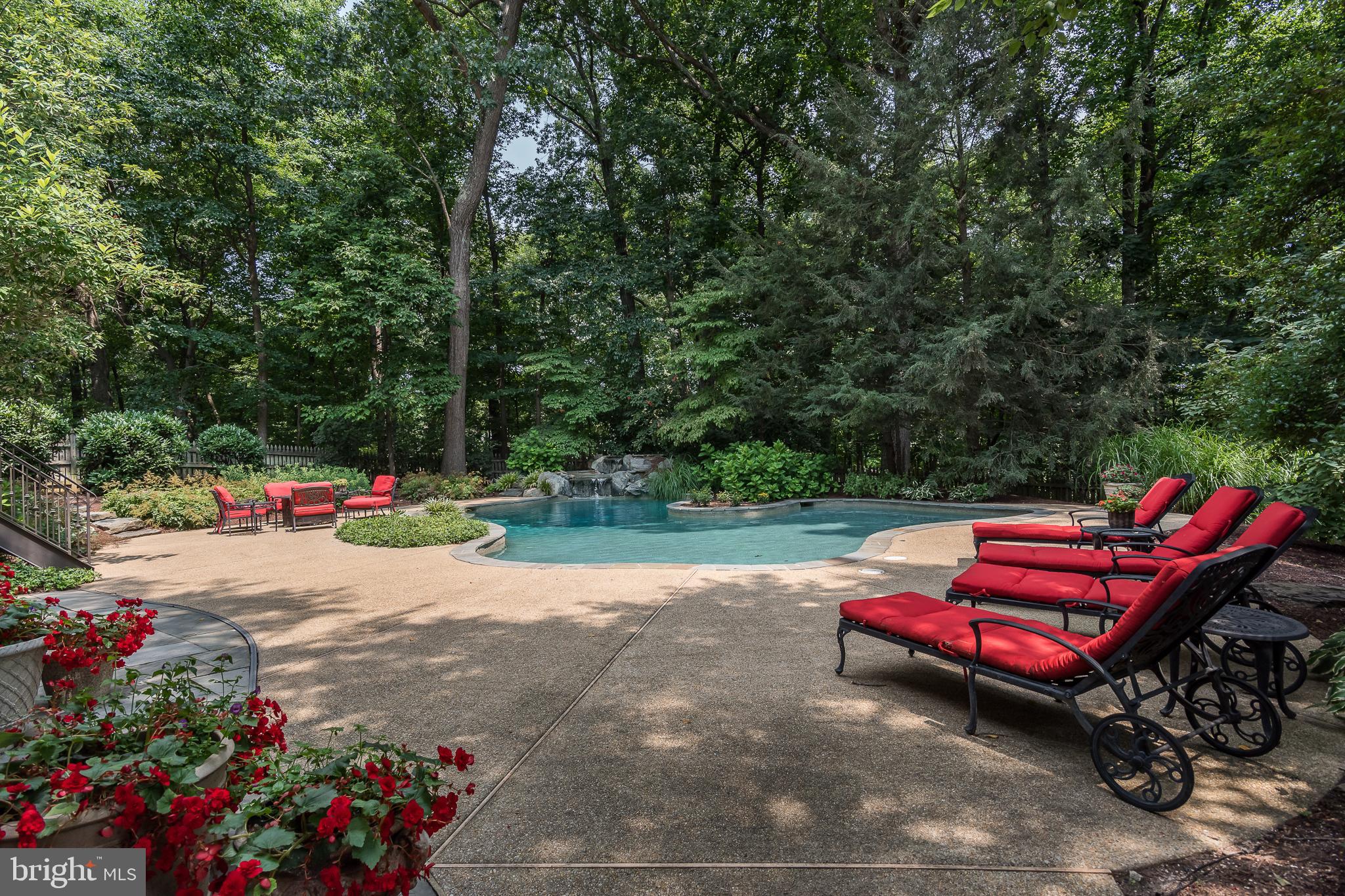 POTOMAC CHASE - Residential