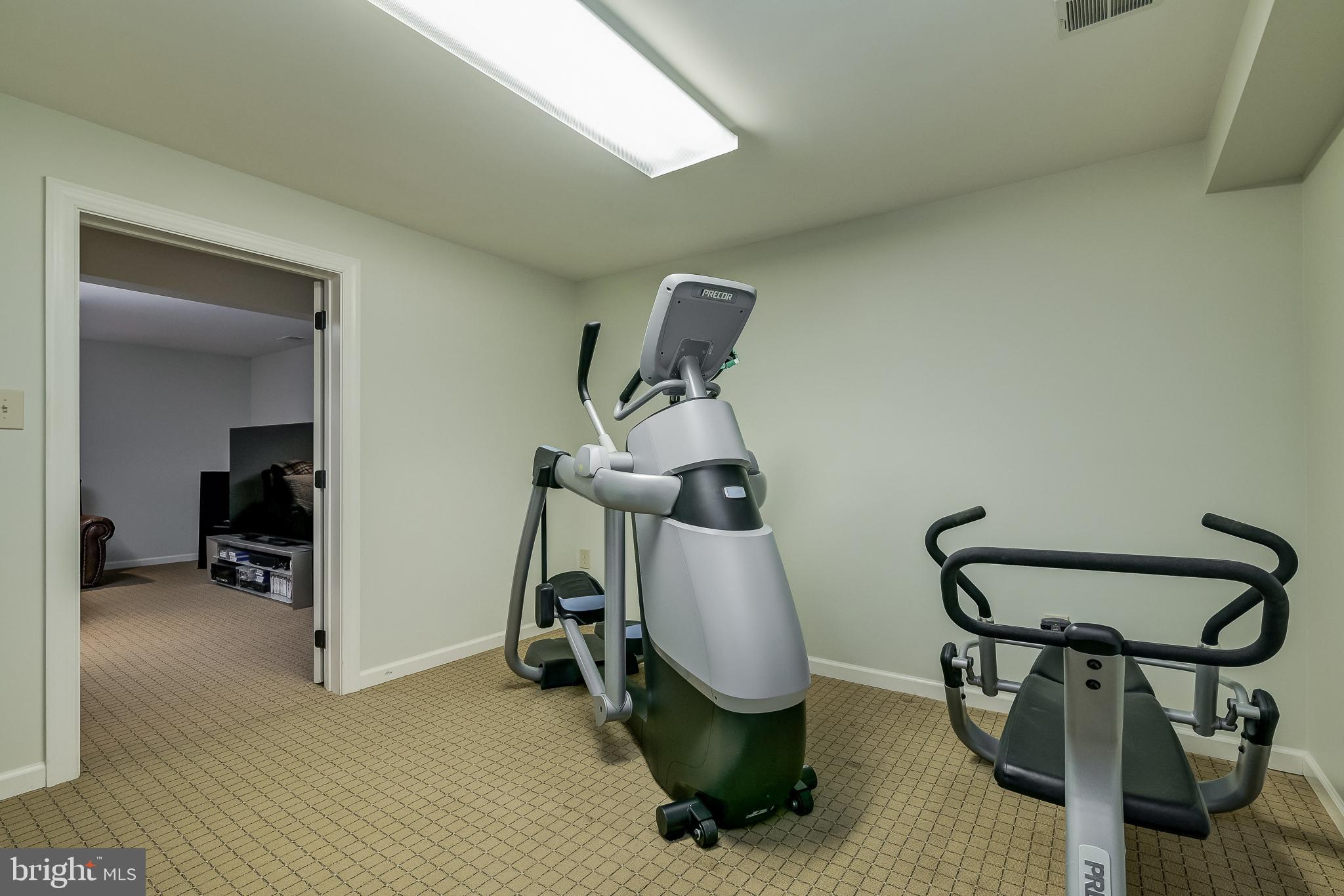 POTOMAC CHASE - Residential