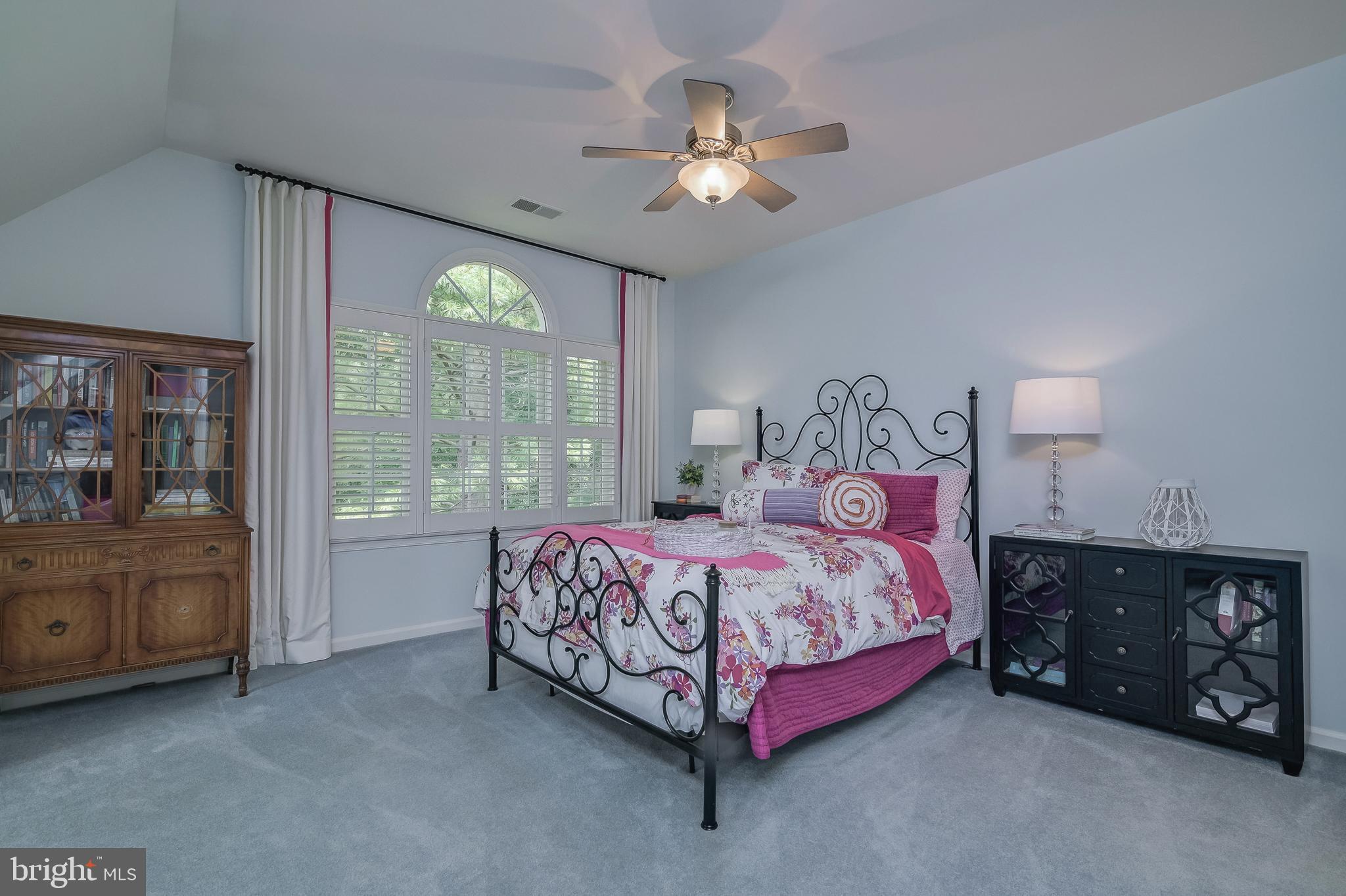 POTOMAC CHASE - Residential