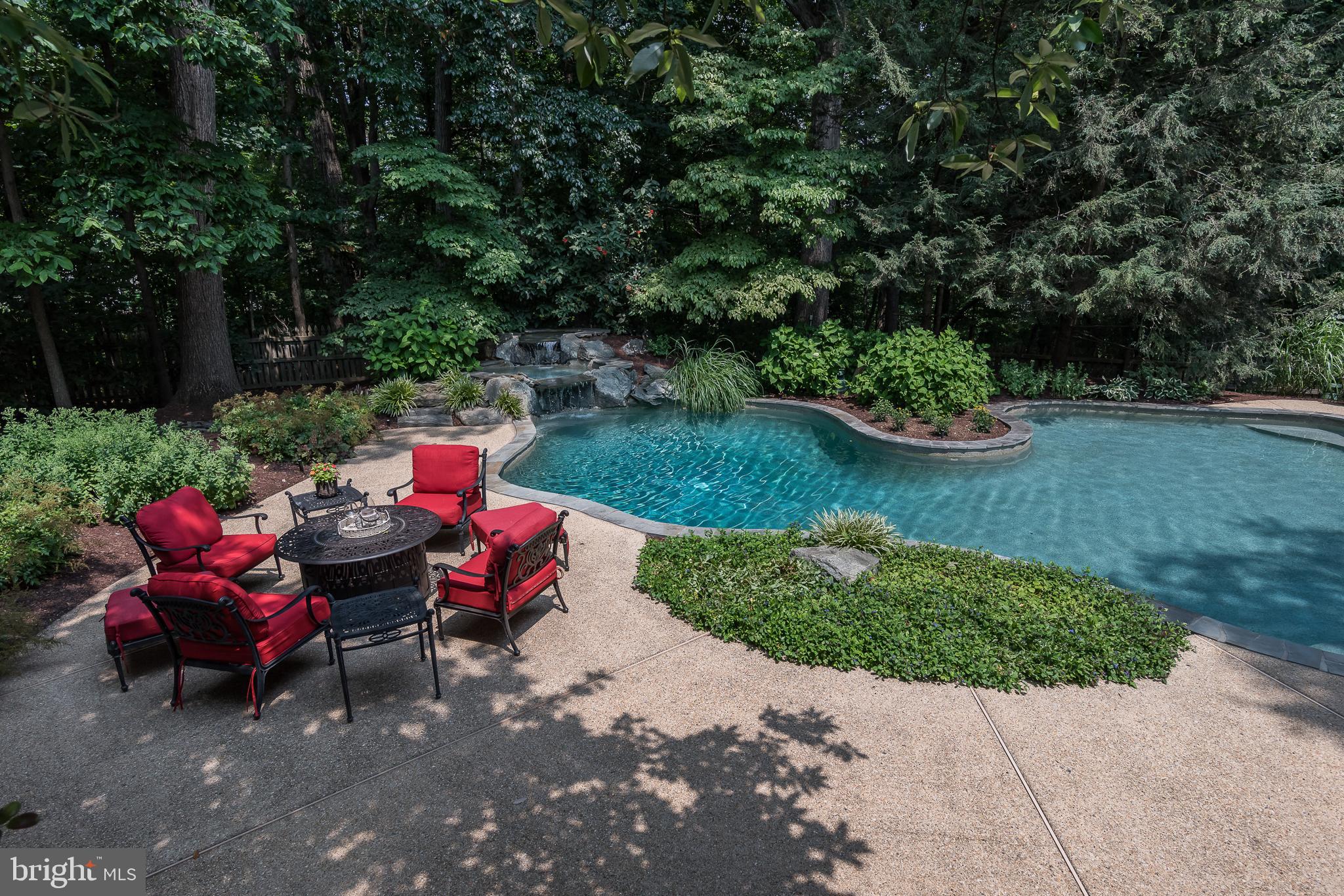 POTOMAC CHASE - Residential