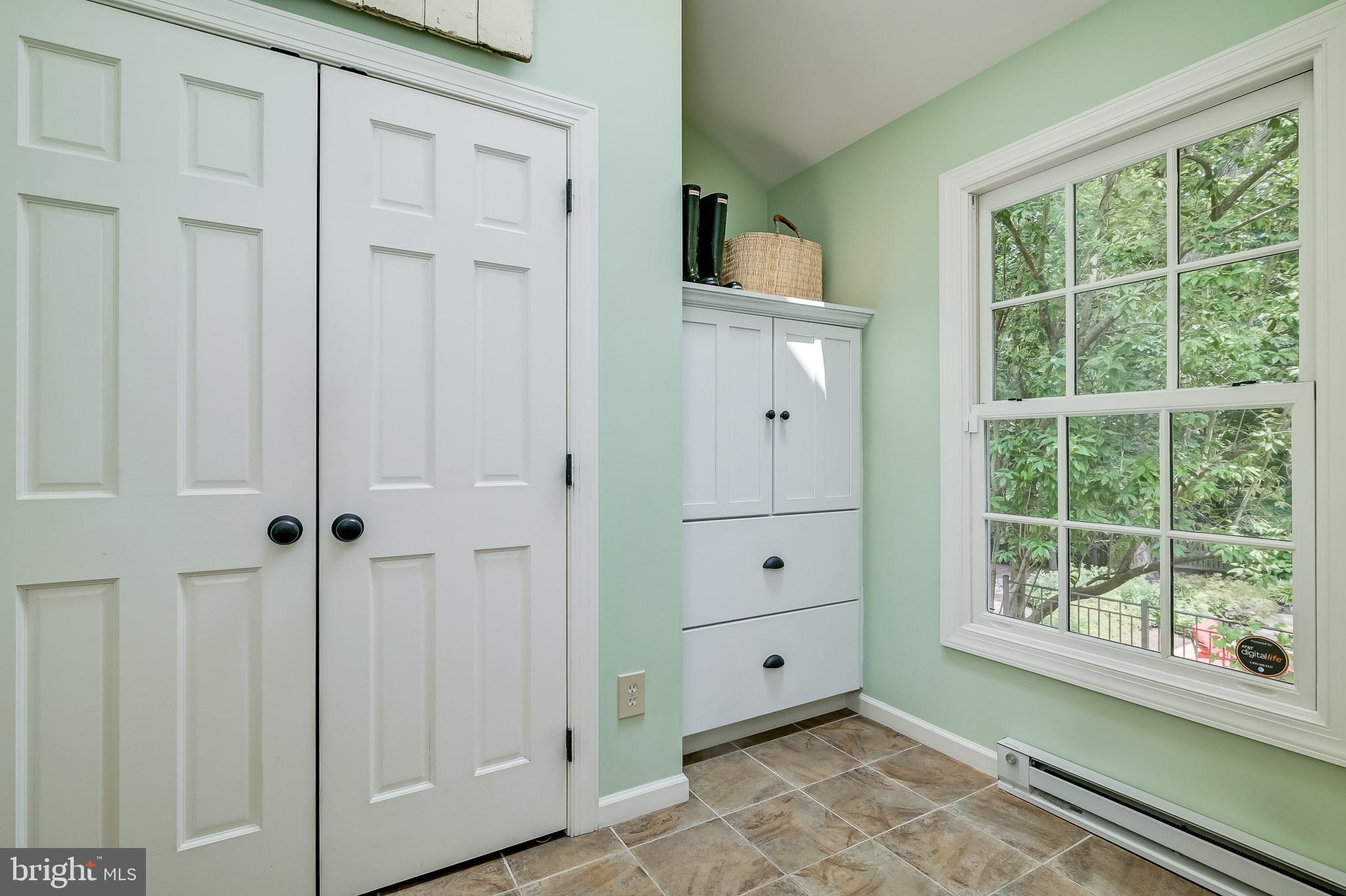 POTOMAC CHASE - Residential