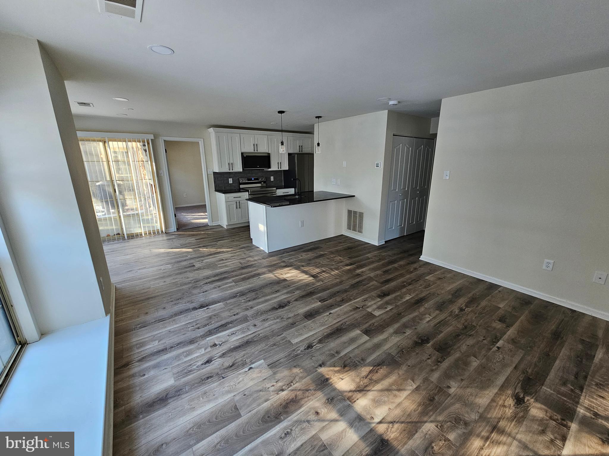 MONTGOMERY BROOK - Residential