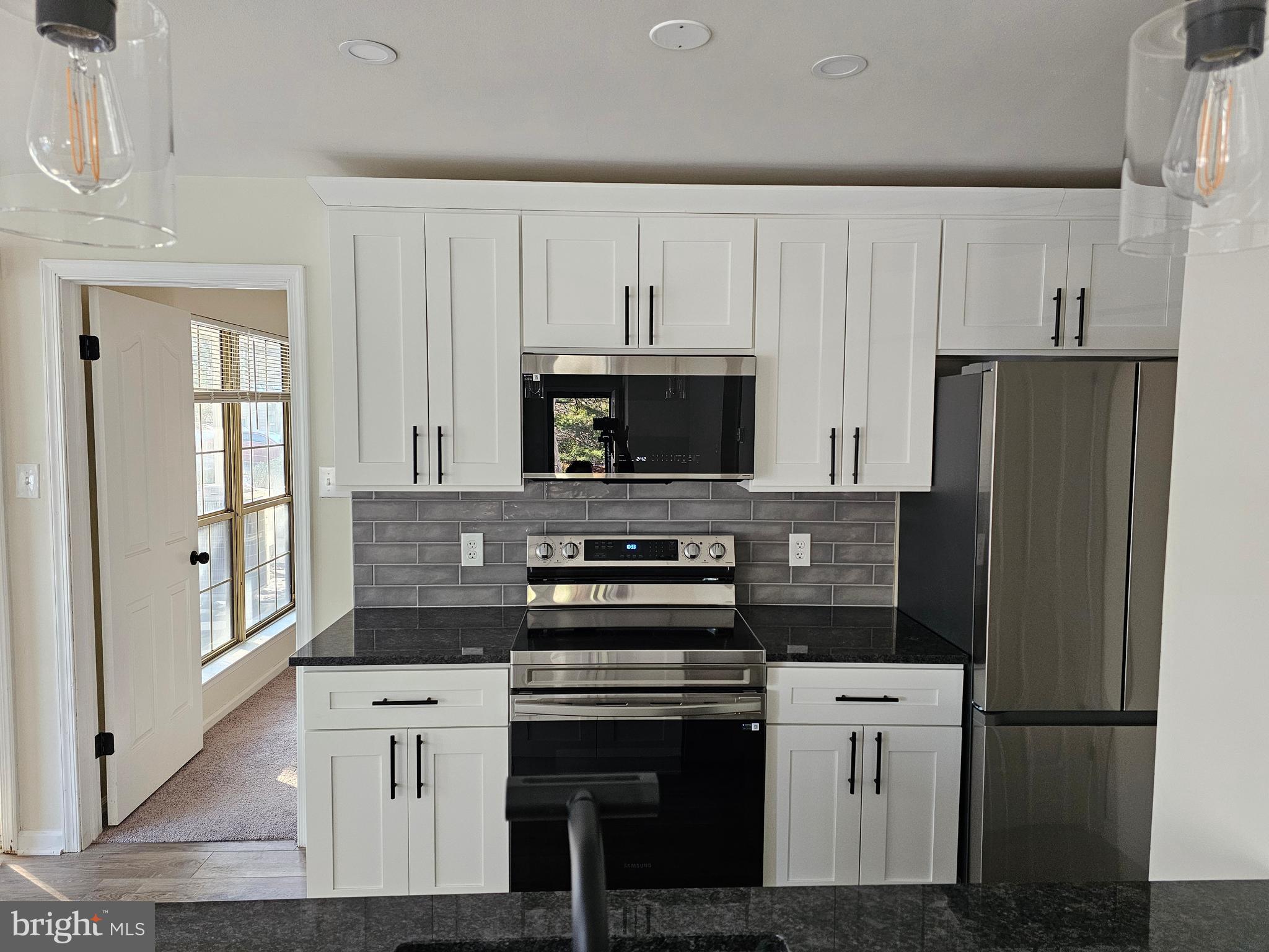 MONTGOMERY BROOK - Residential