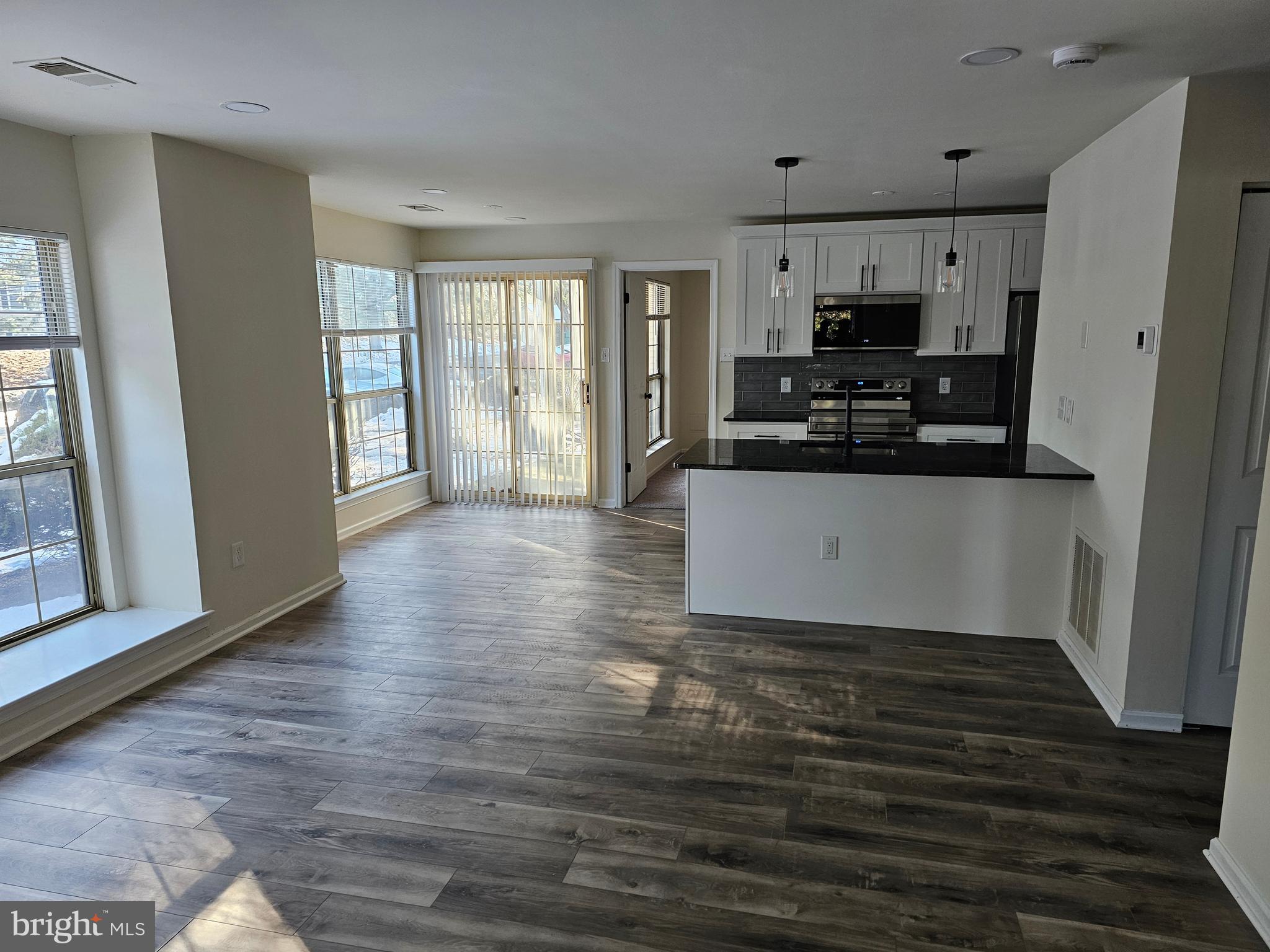 MONTGOMERY BROOK - Residential