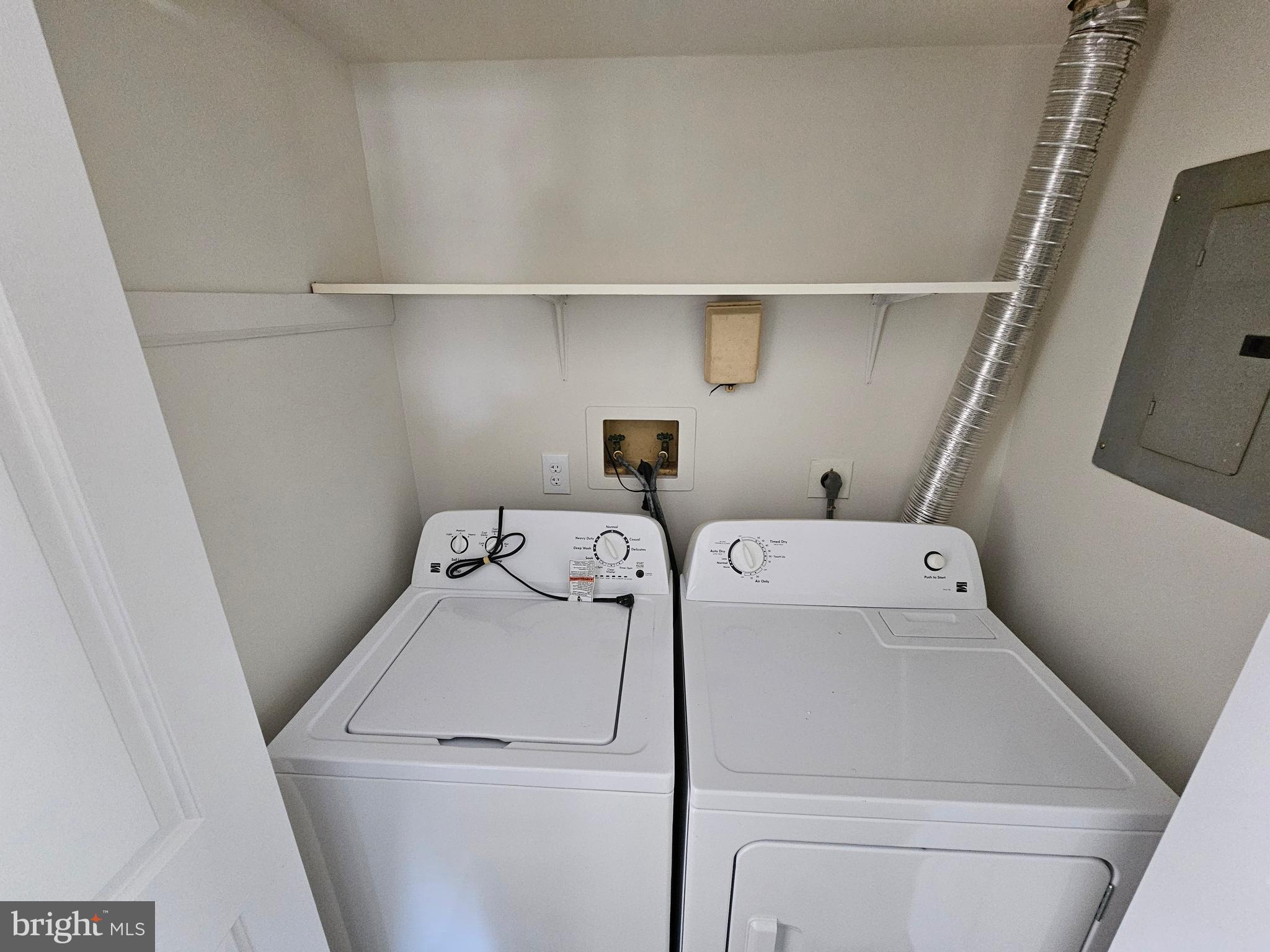 MONTGOMERY BROOK - Residential