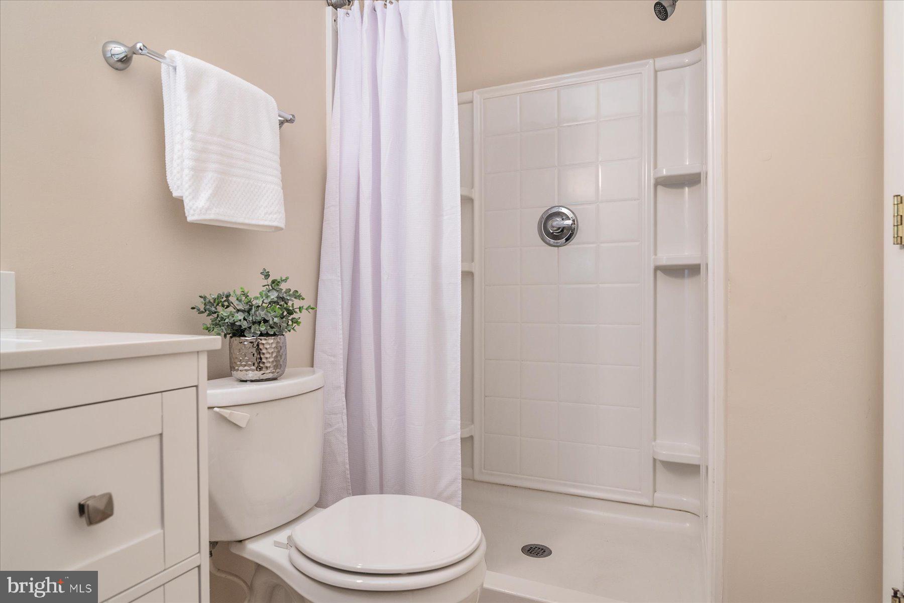 KIMBERLY WOODS VILLAGE - Residential