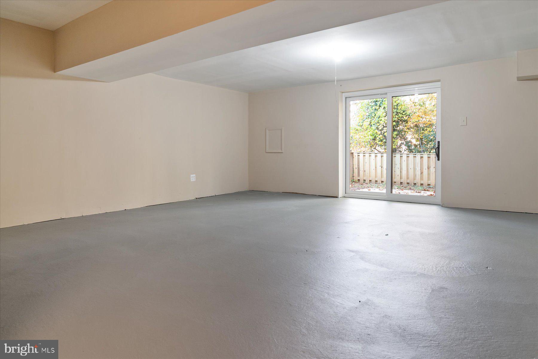 KIMBERLY WOODS VILLAGE - Residential