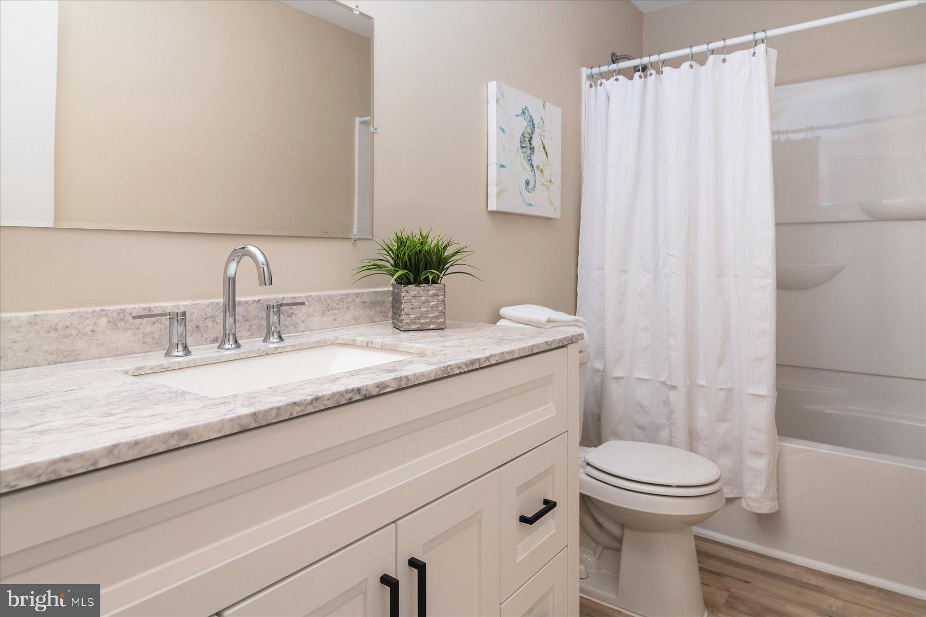 KIMBERLY WOODS VILLAGE - Residential