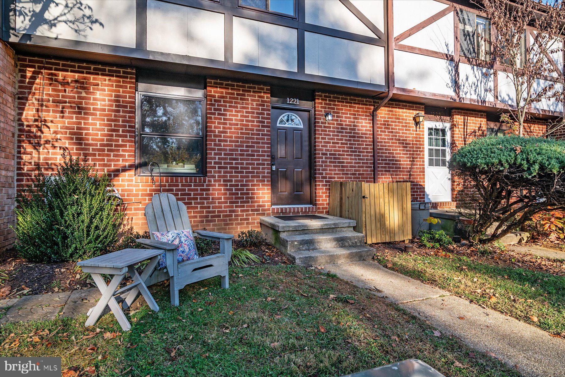 KIMBERLY WOODS VILLAGE - Residential