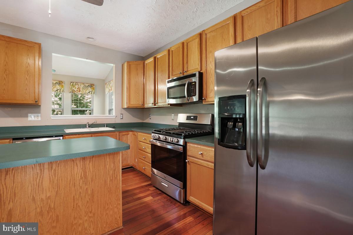 FARMINGTON VILLAGE - Residential