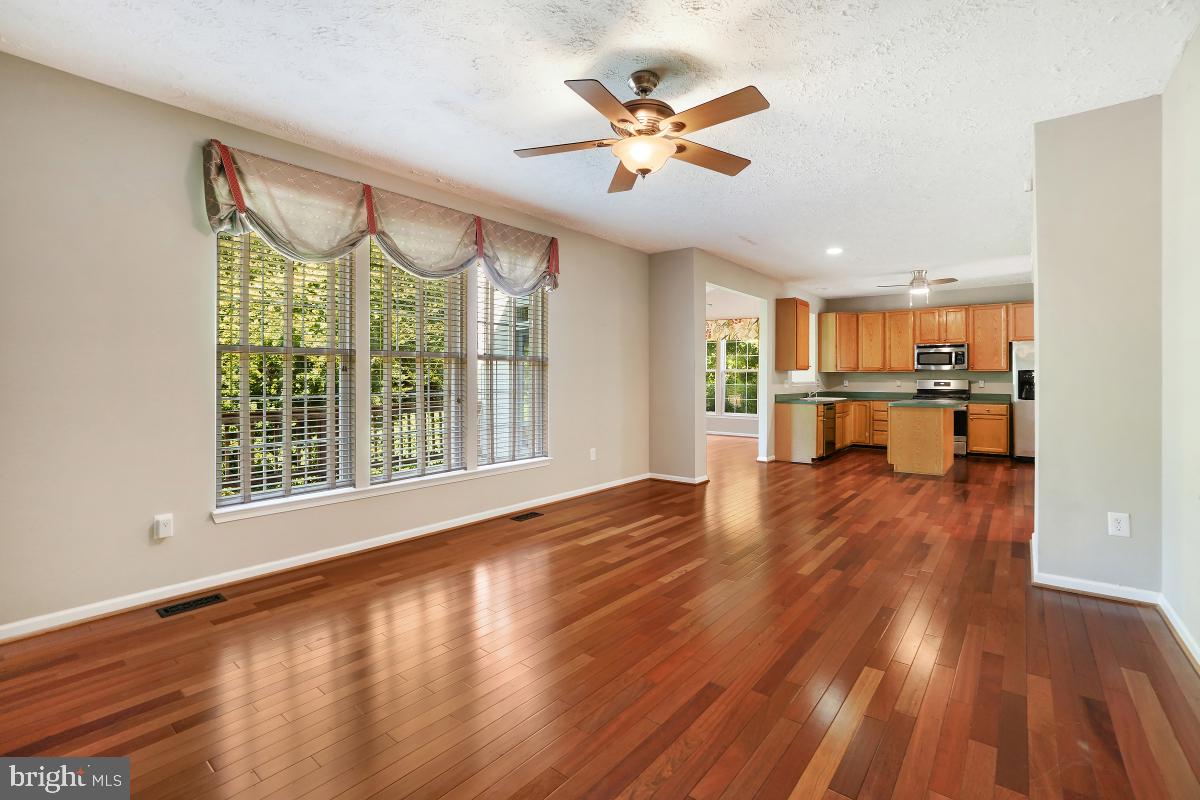 FARMINGTON VILLAGE - Residential