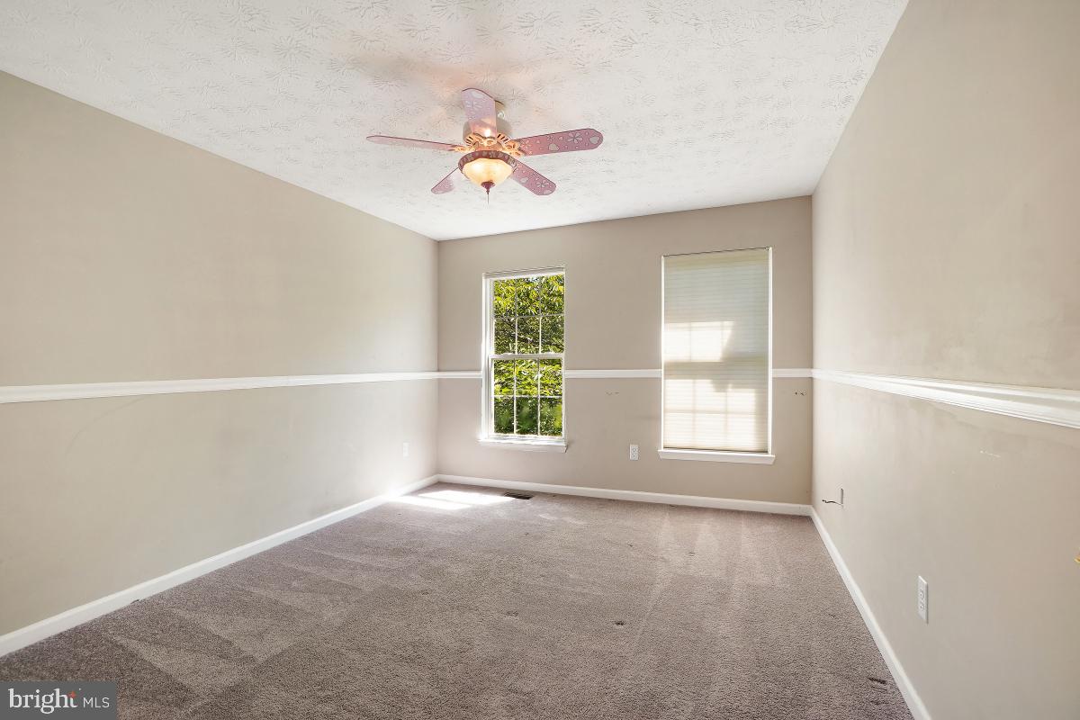 FARMINGTON VILLAGE - Residential