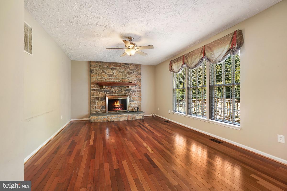 FARMINGTON VILLAGE - Residential