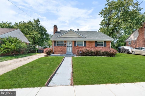 Homes For Sale - 1709 Langley Way<br/> HYATTSVILLE, MD 20783