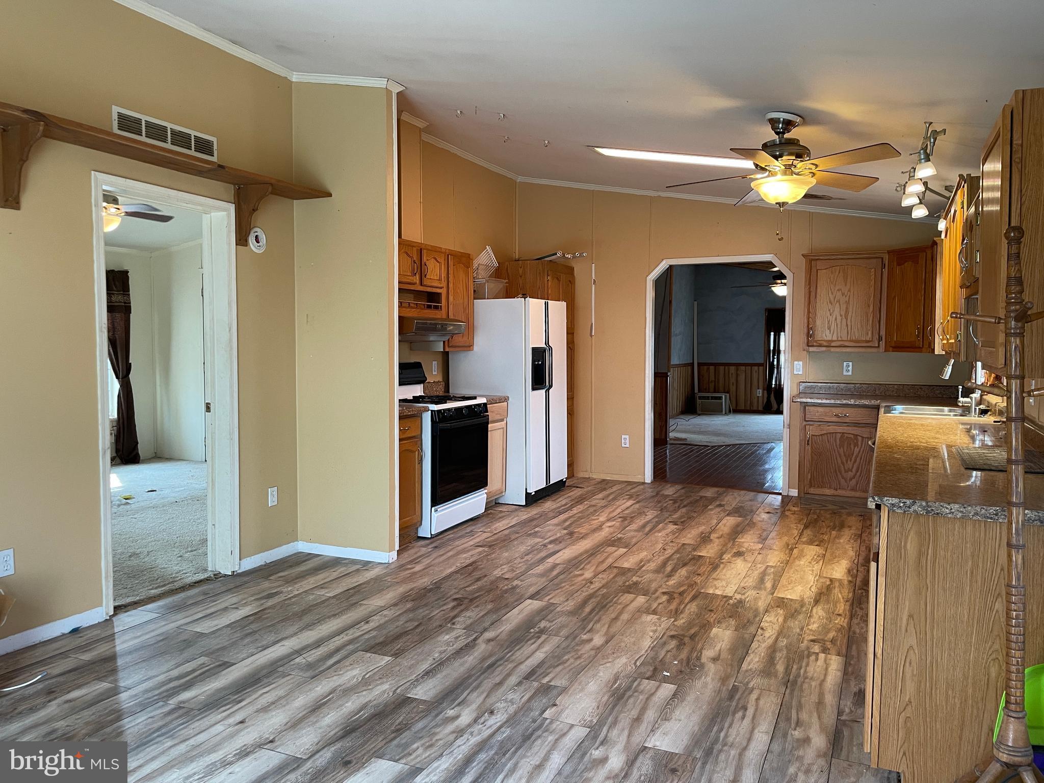 COUNTRYSIDE VILLAGE - Residential