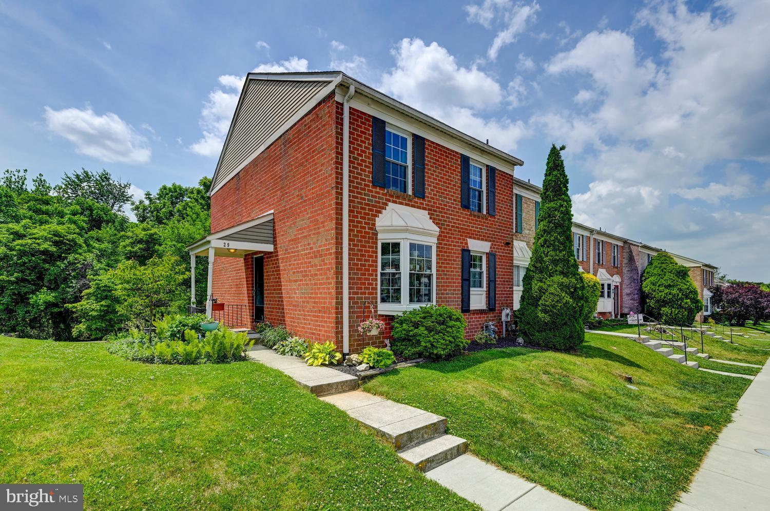 29 SILVERTON COURT
